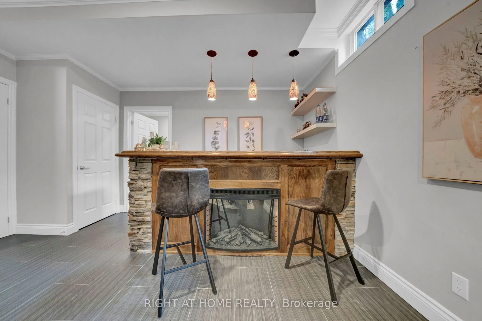 1194 Northgate Crescent