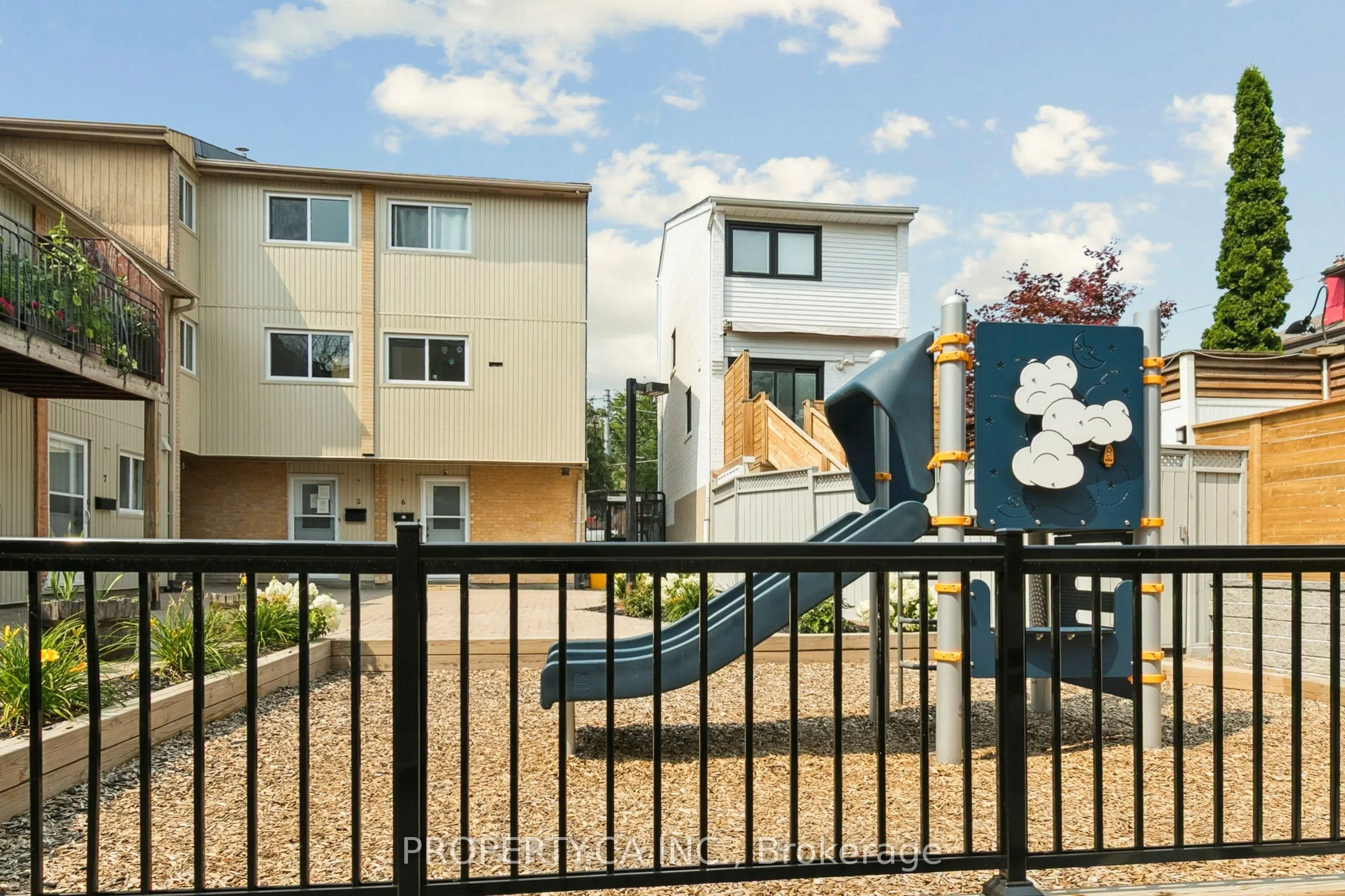 1209 Queen Street E, #29