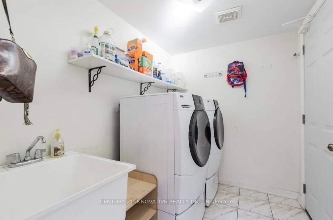 1640 Sarasota Crescent Crescent