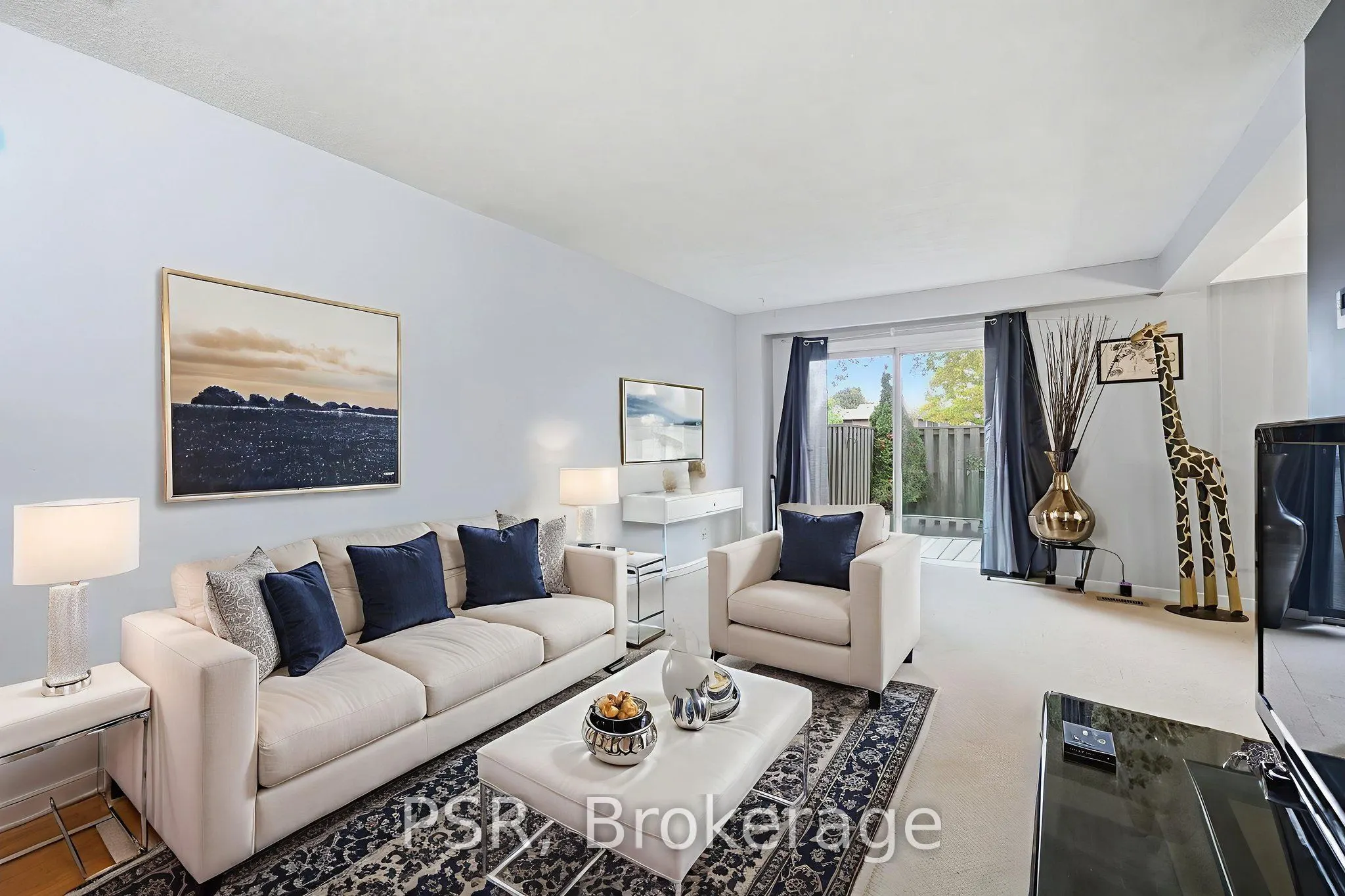 7 Chamberlain Court, #22