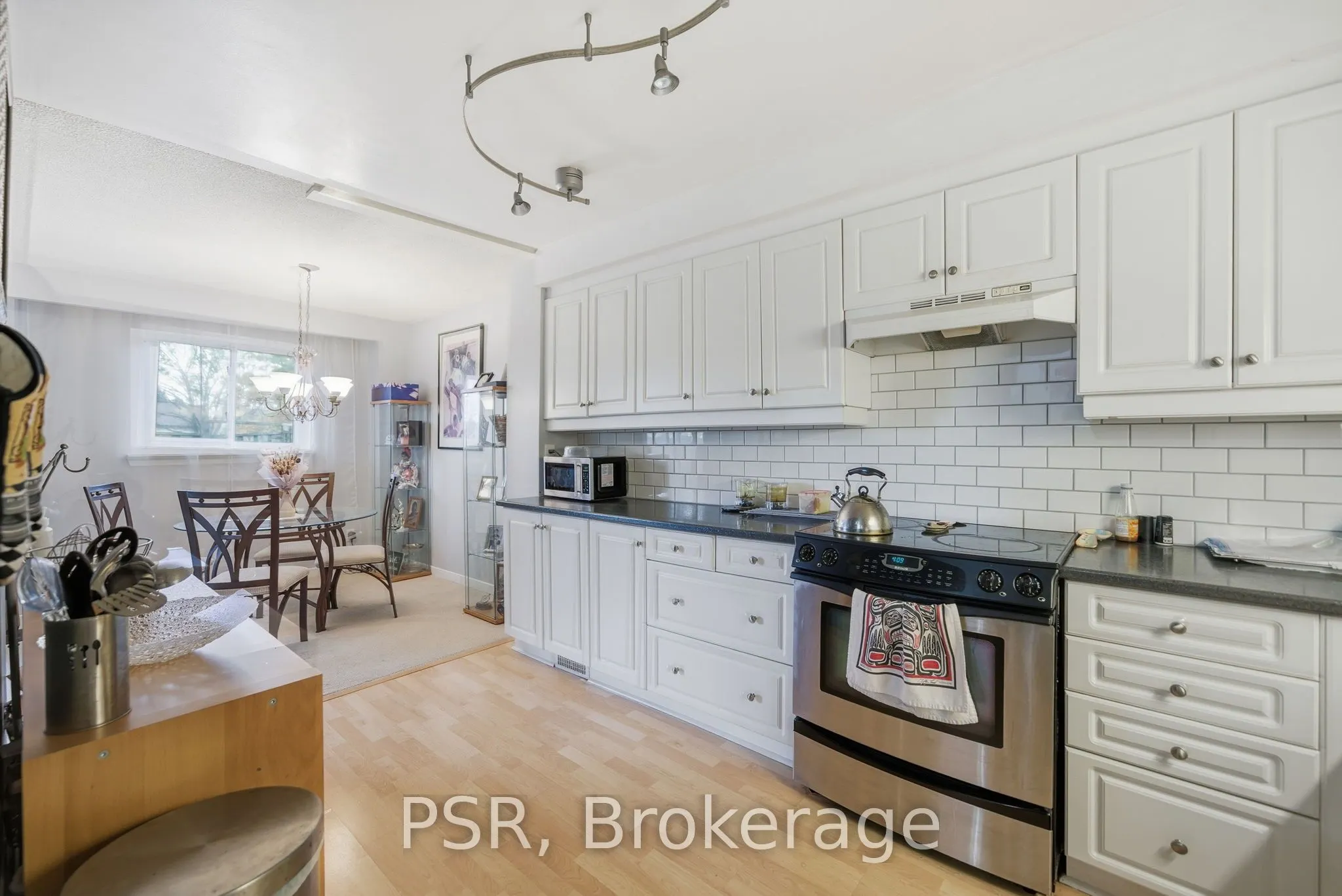 7 Chamberlain Court, #22