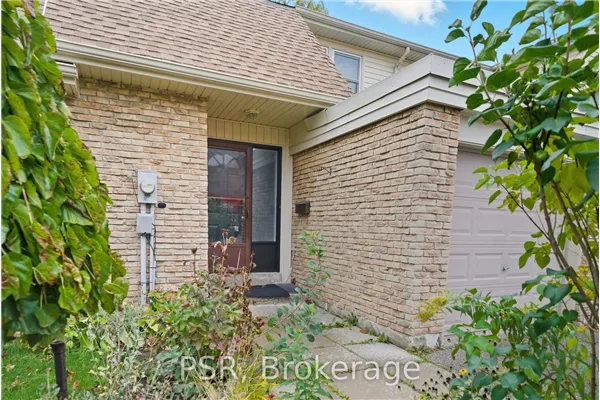 7 Chamberlain Court, #22