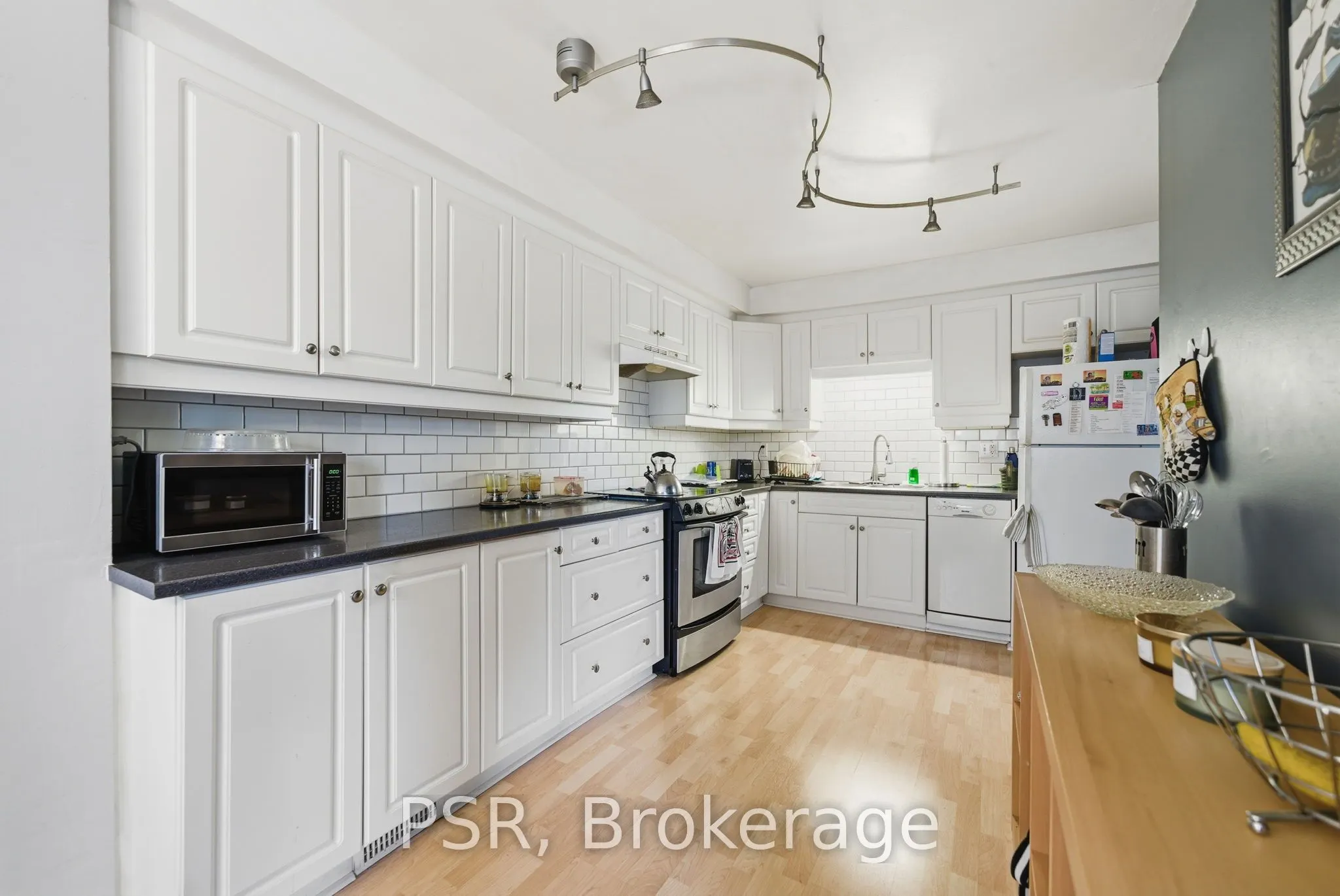 7 Chamberlain Court, #22