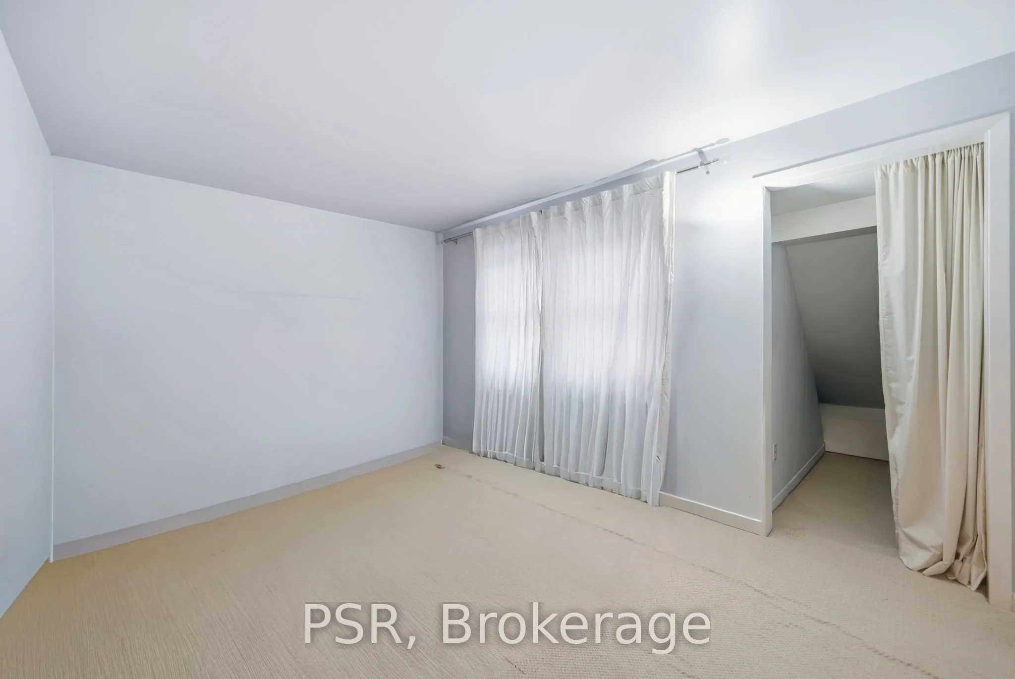 7 Chamberlain Court, #22