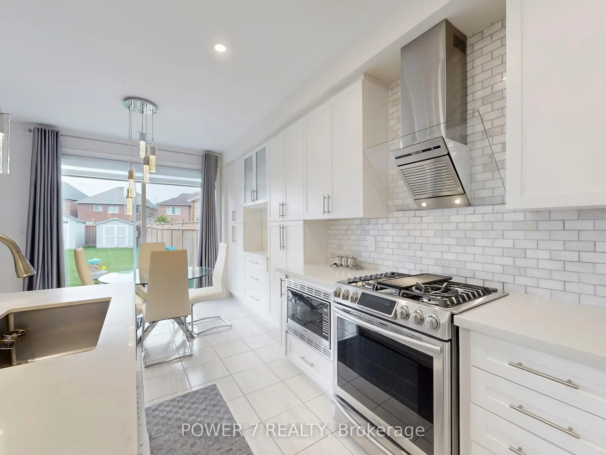 2417 Dress Circle Crescent