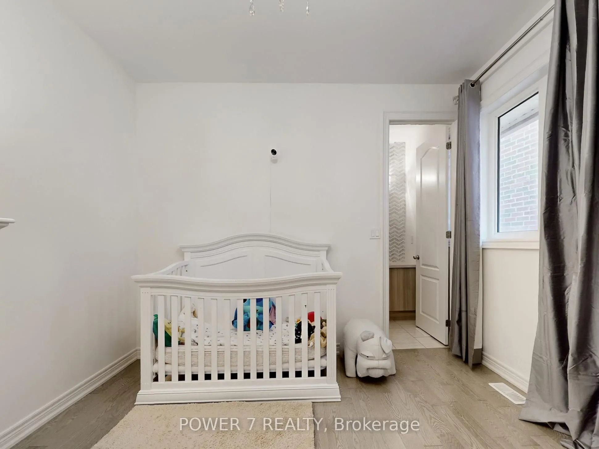 2417 Dress Circle Crescent