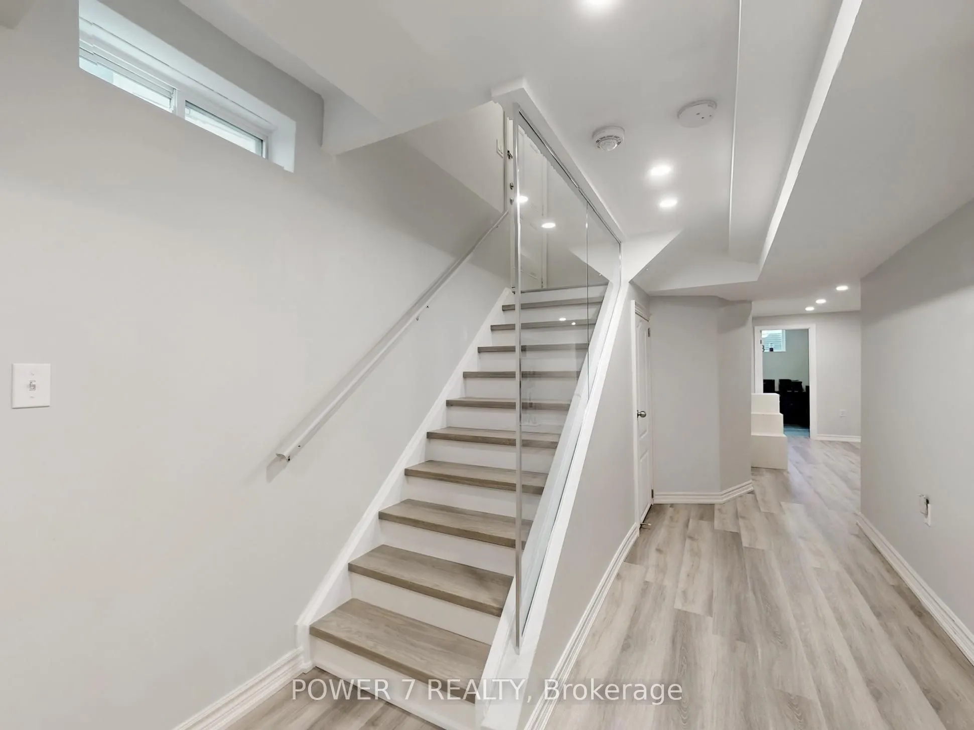 2417 Dress Circle Crescent