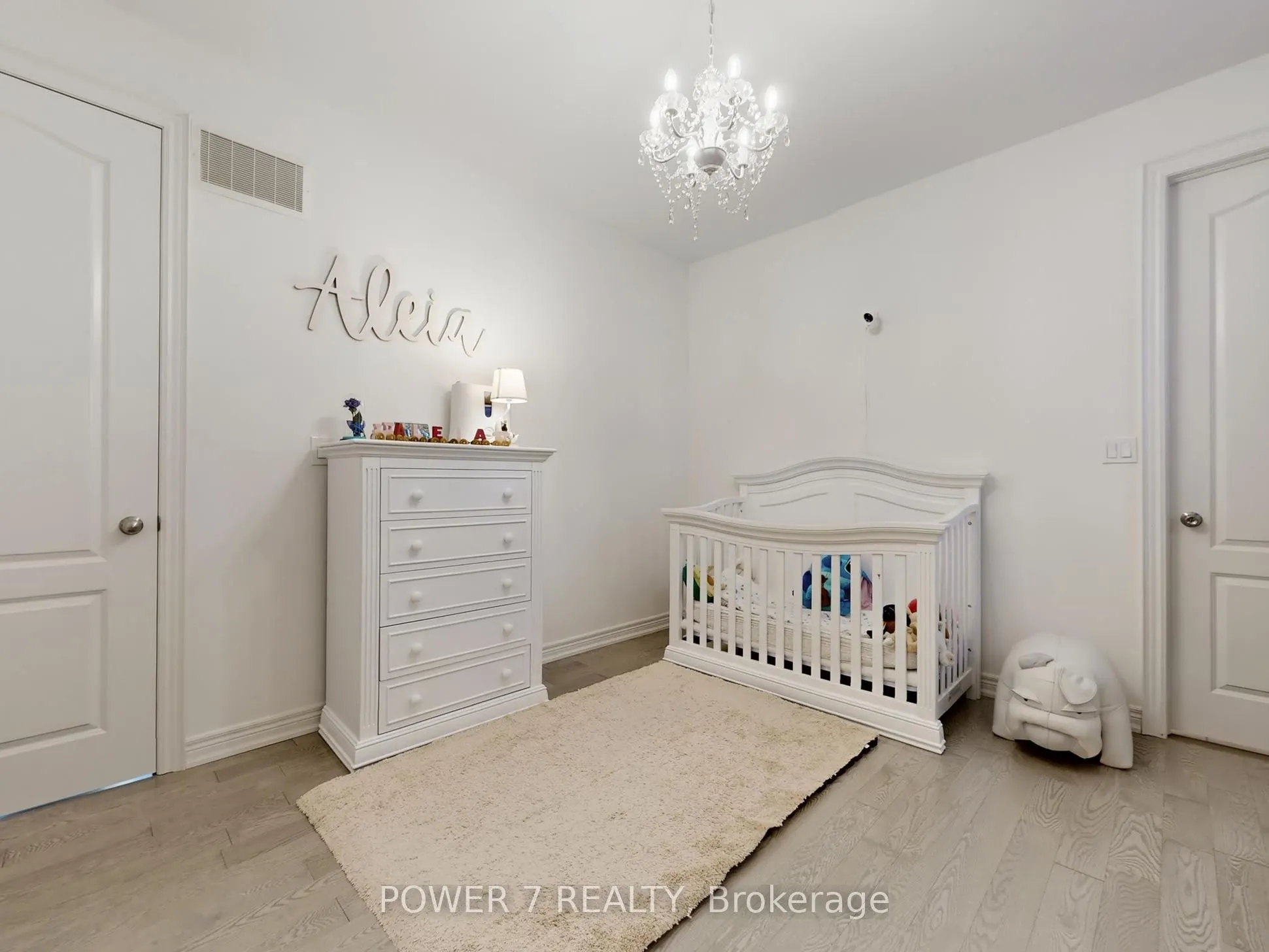 2417 Dress Circle Crescent