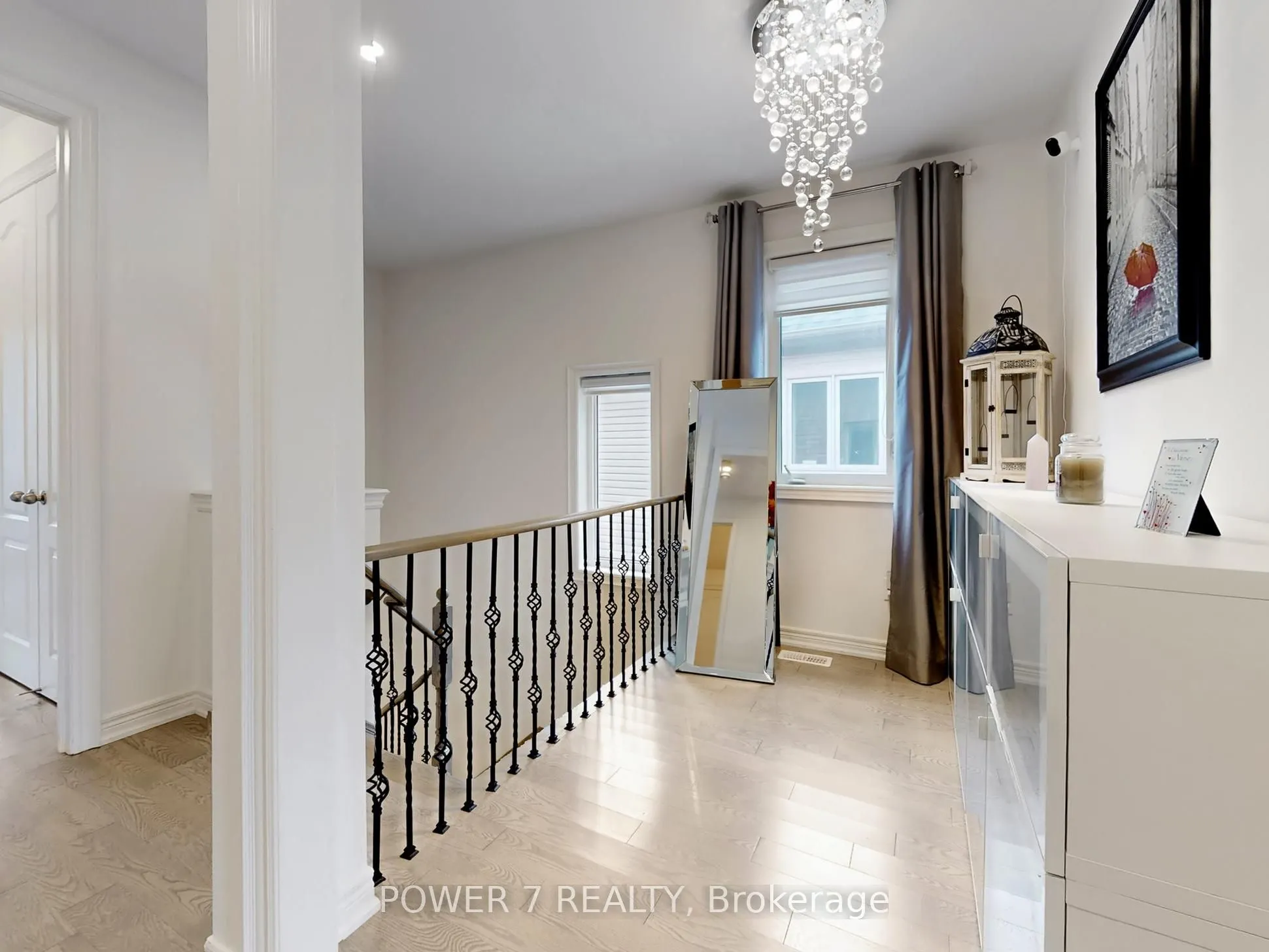 2417 Dress Circle Crescent