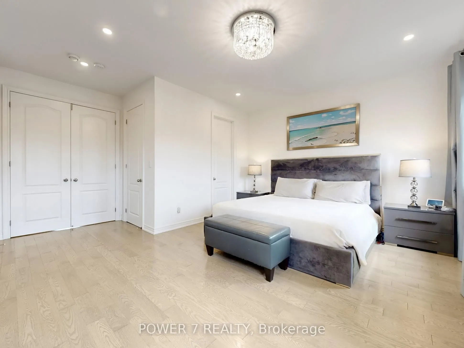 2417 Dress Circle Crescent