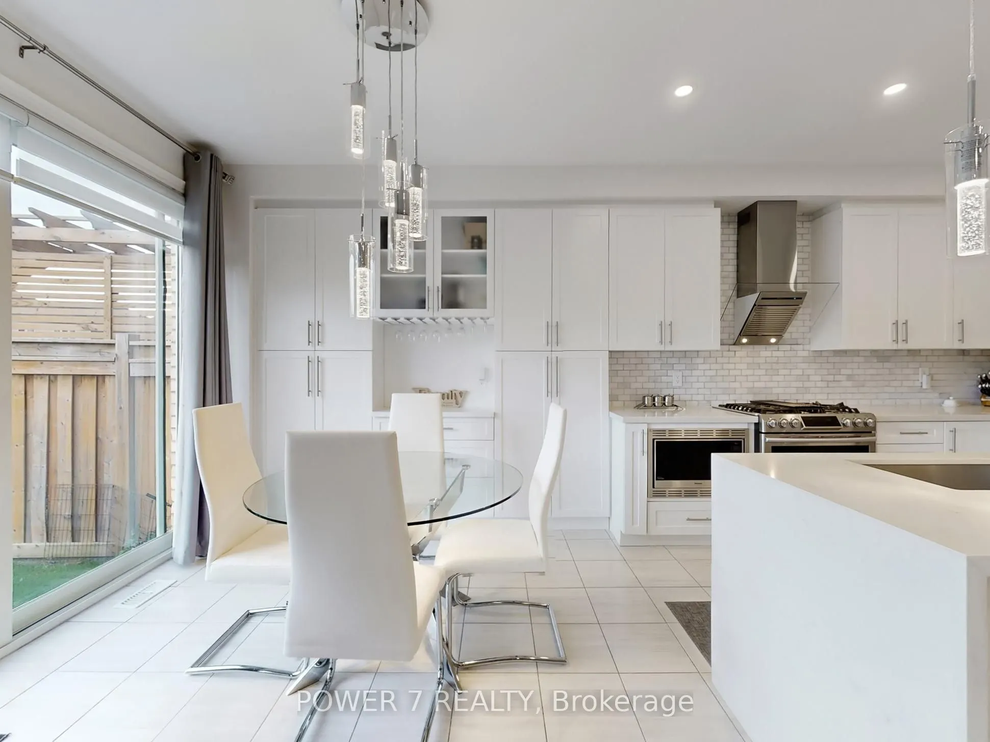 2417 Dress Circle Crescent