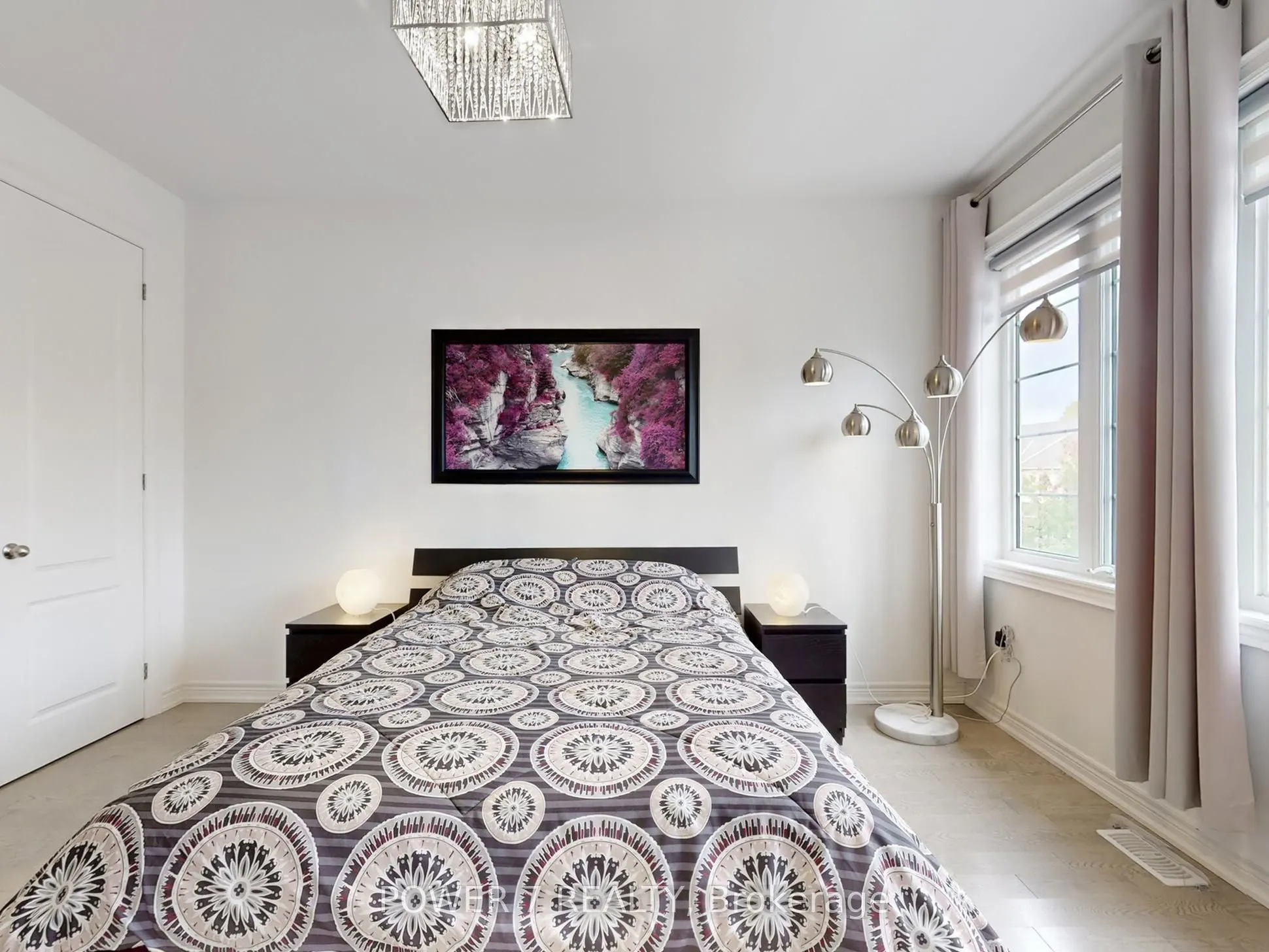 2417 Dress Circle Crescent