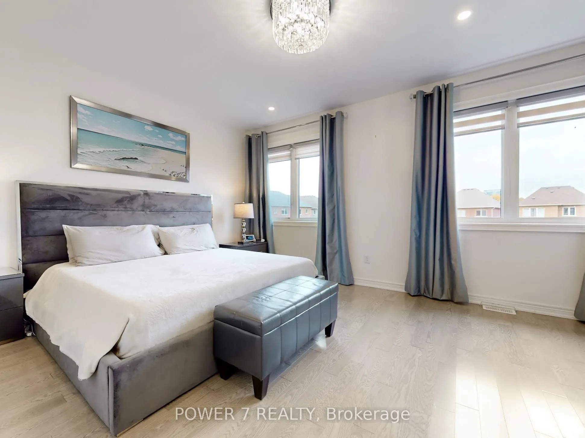 2417 Dress Circle Crescent