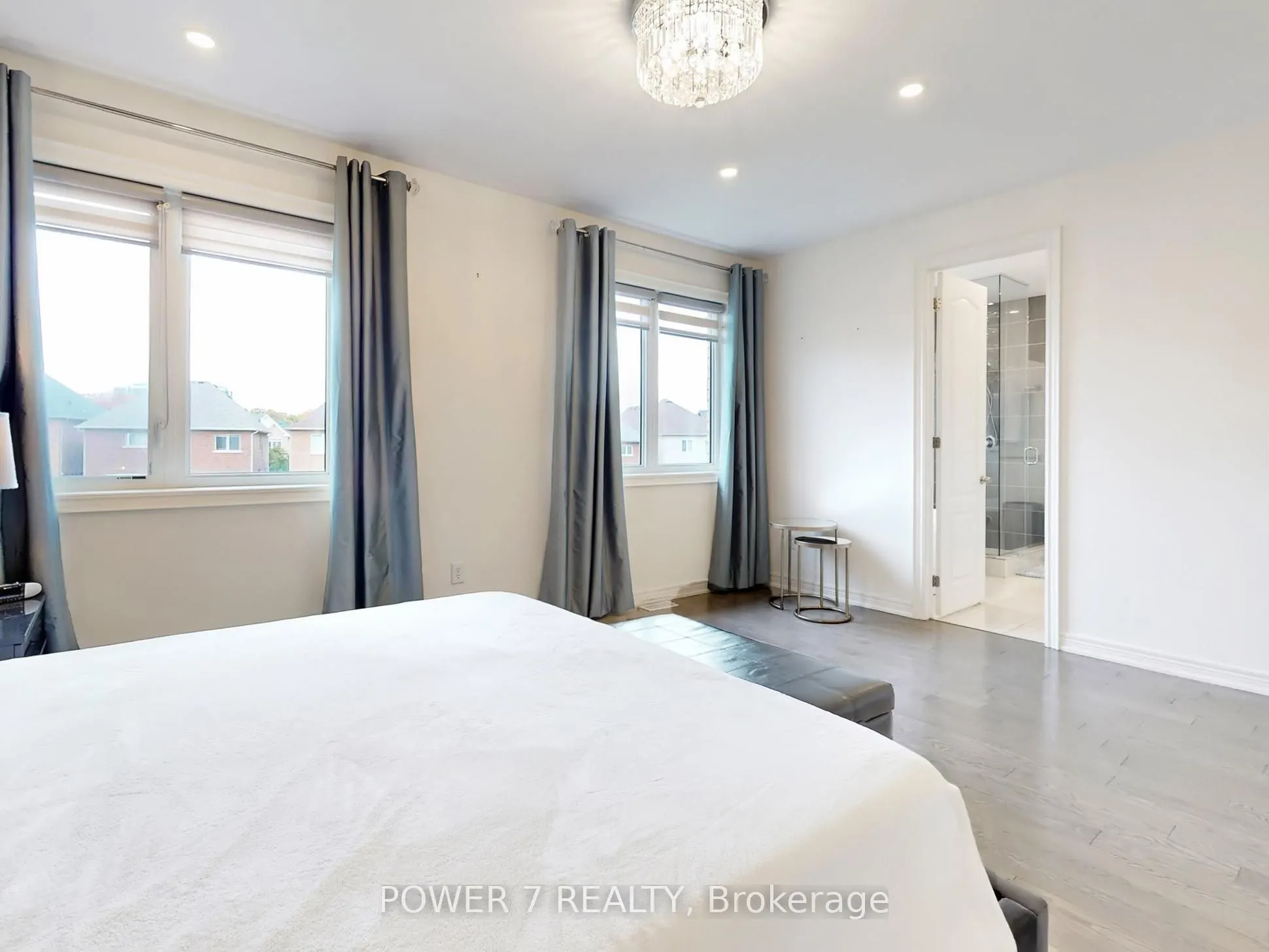 2417 Dress Circle Crescent