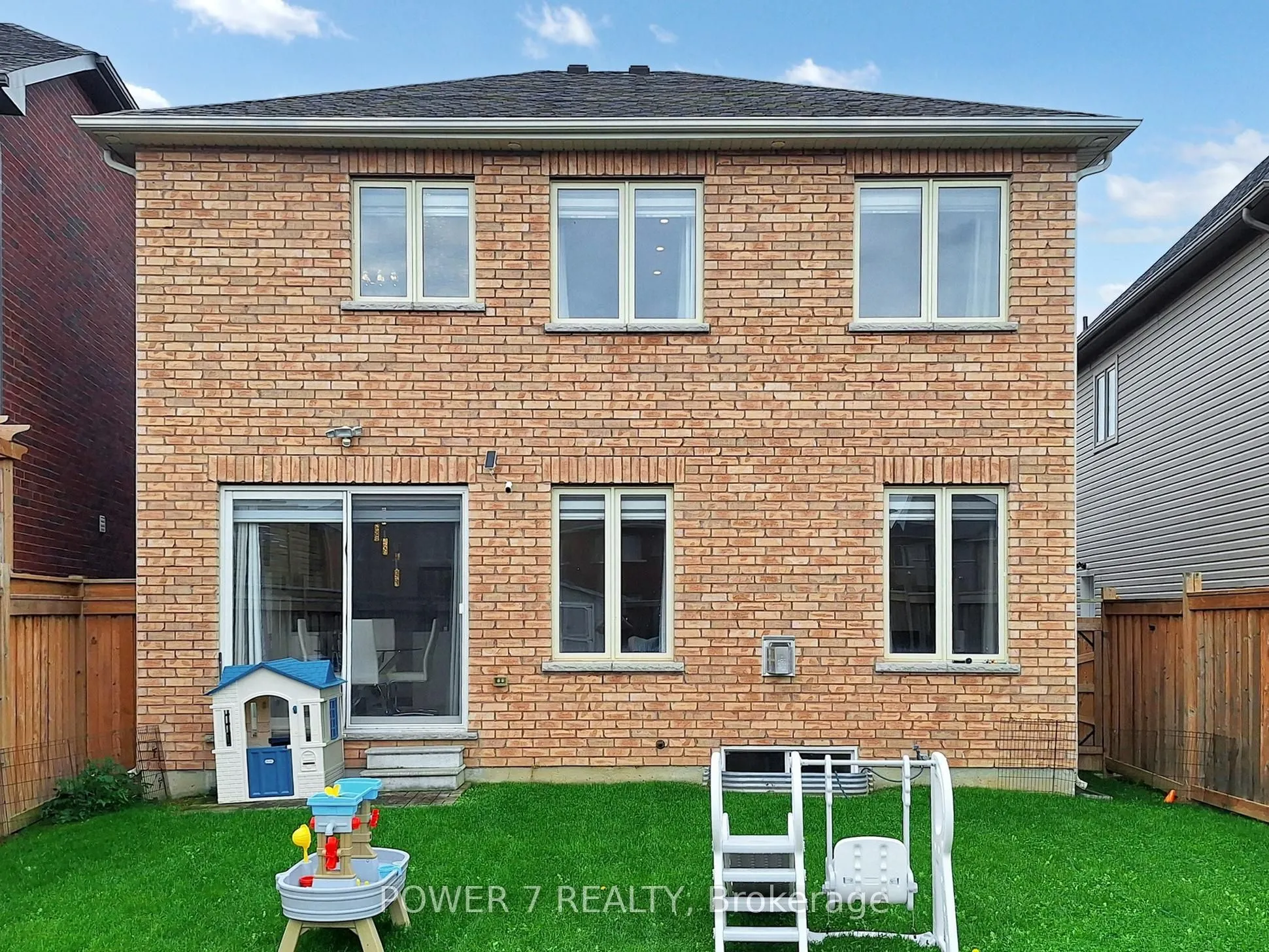 2417 Dress Circle Crescent