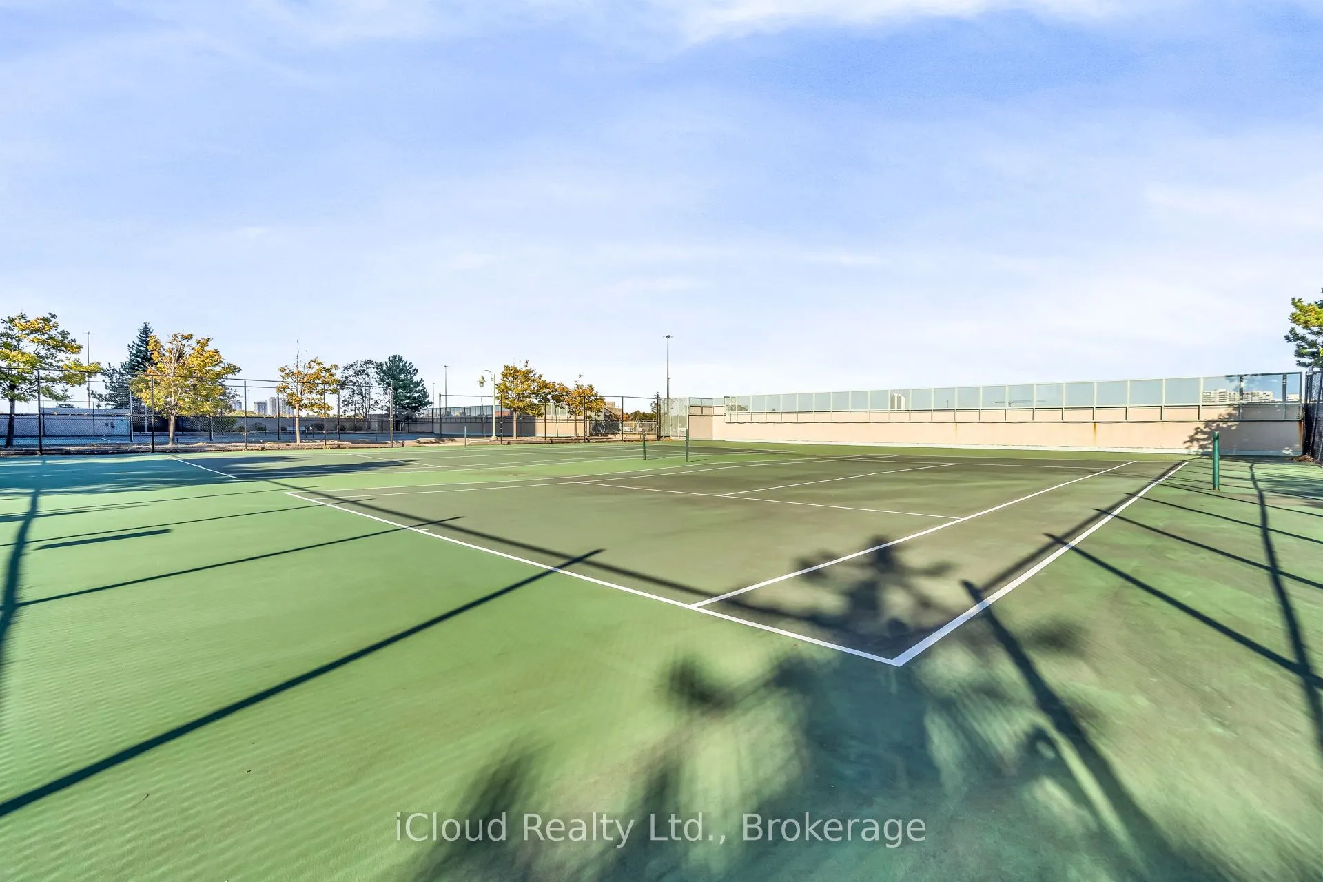 88 Corporate Drive, #611