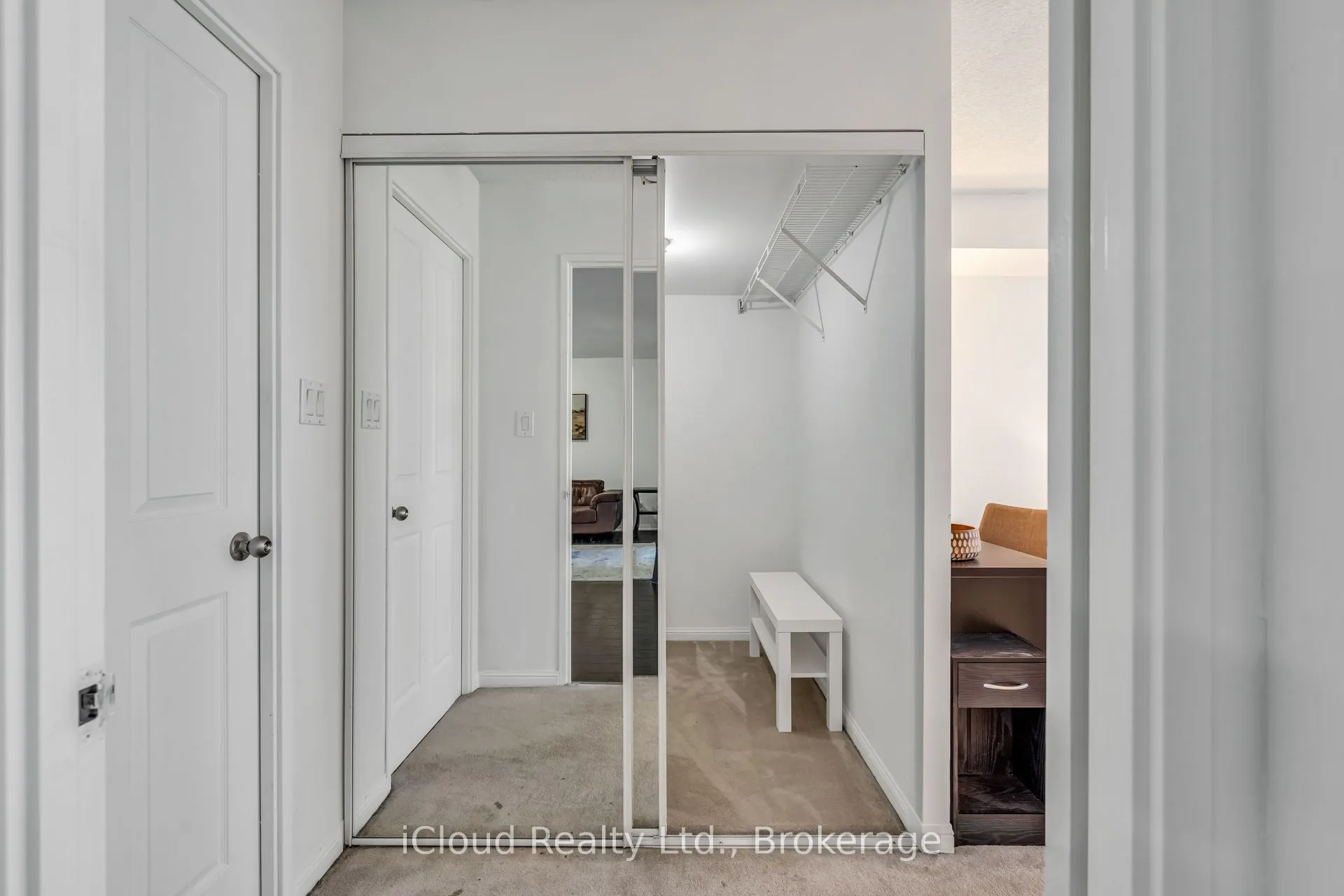 88 Corporate Drive, #611