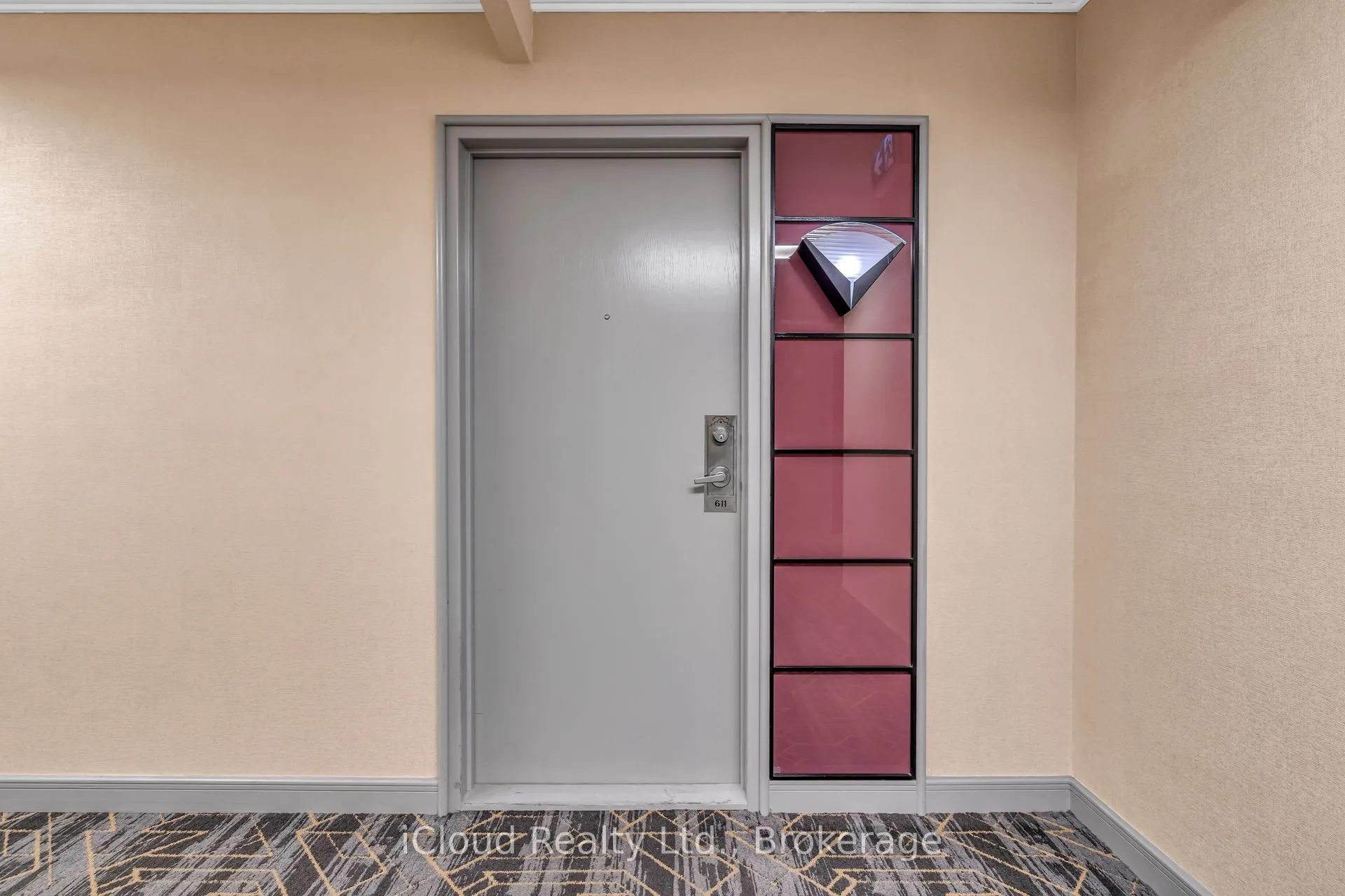 88 Corporate Drive, #611