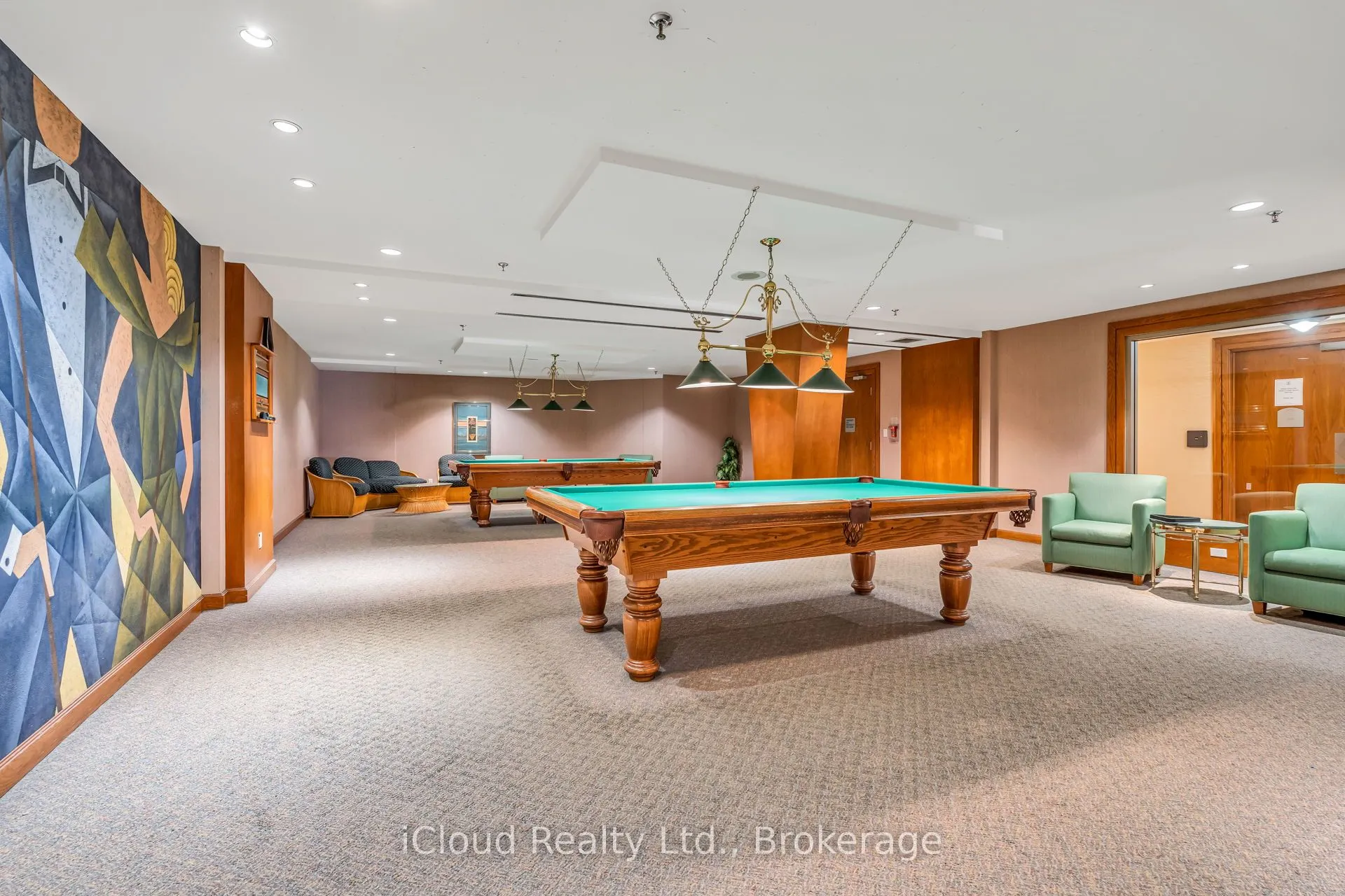 88 Corporate Drive, #611