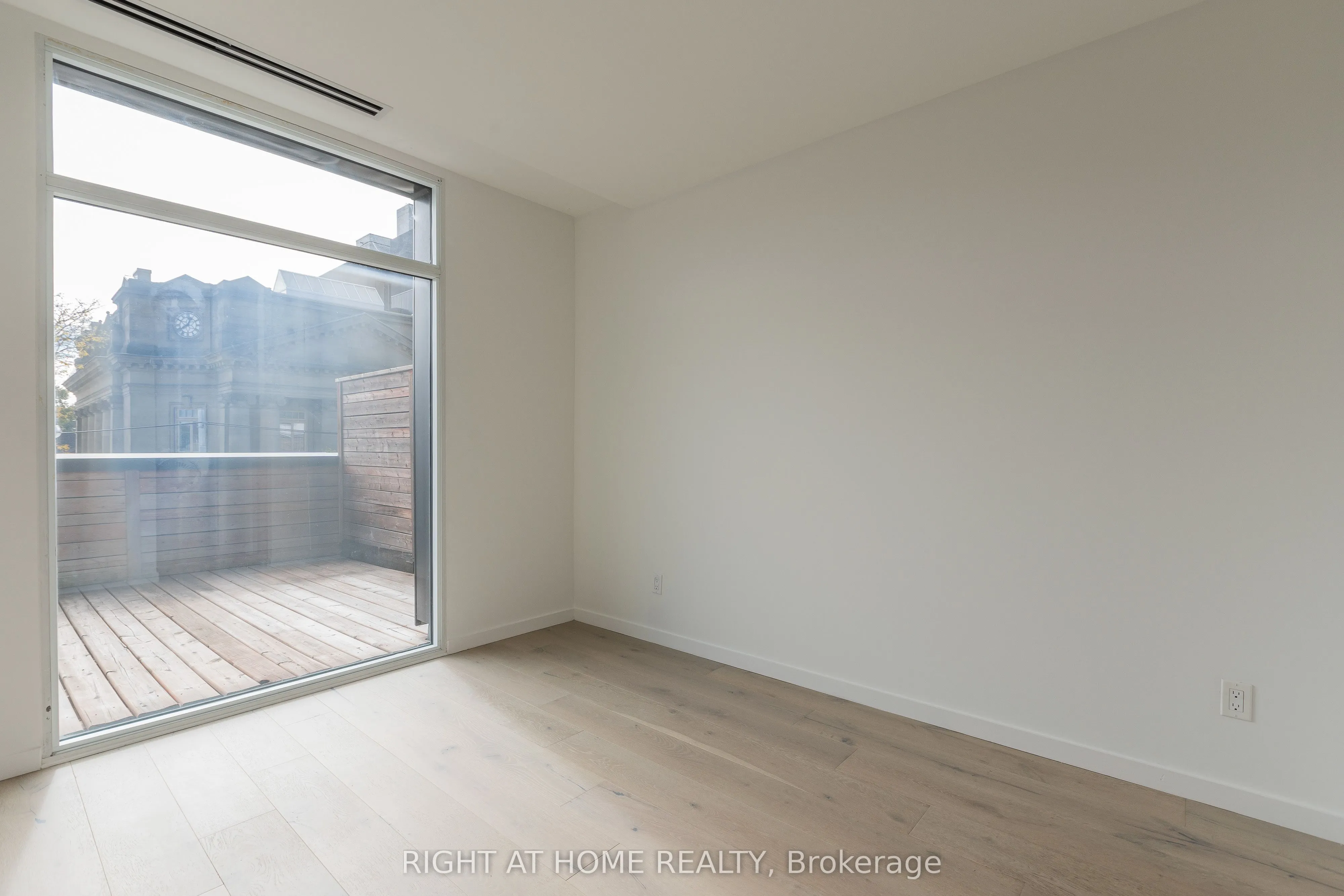 778 Queen Street E, #206