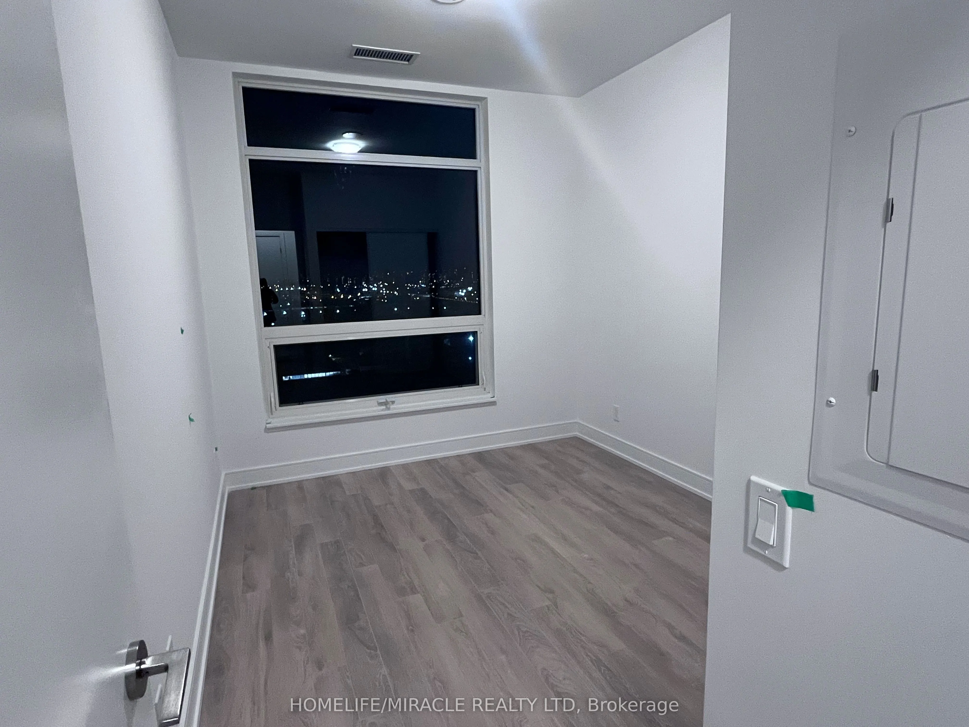 1350 Ellesmere Road, #1202