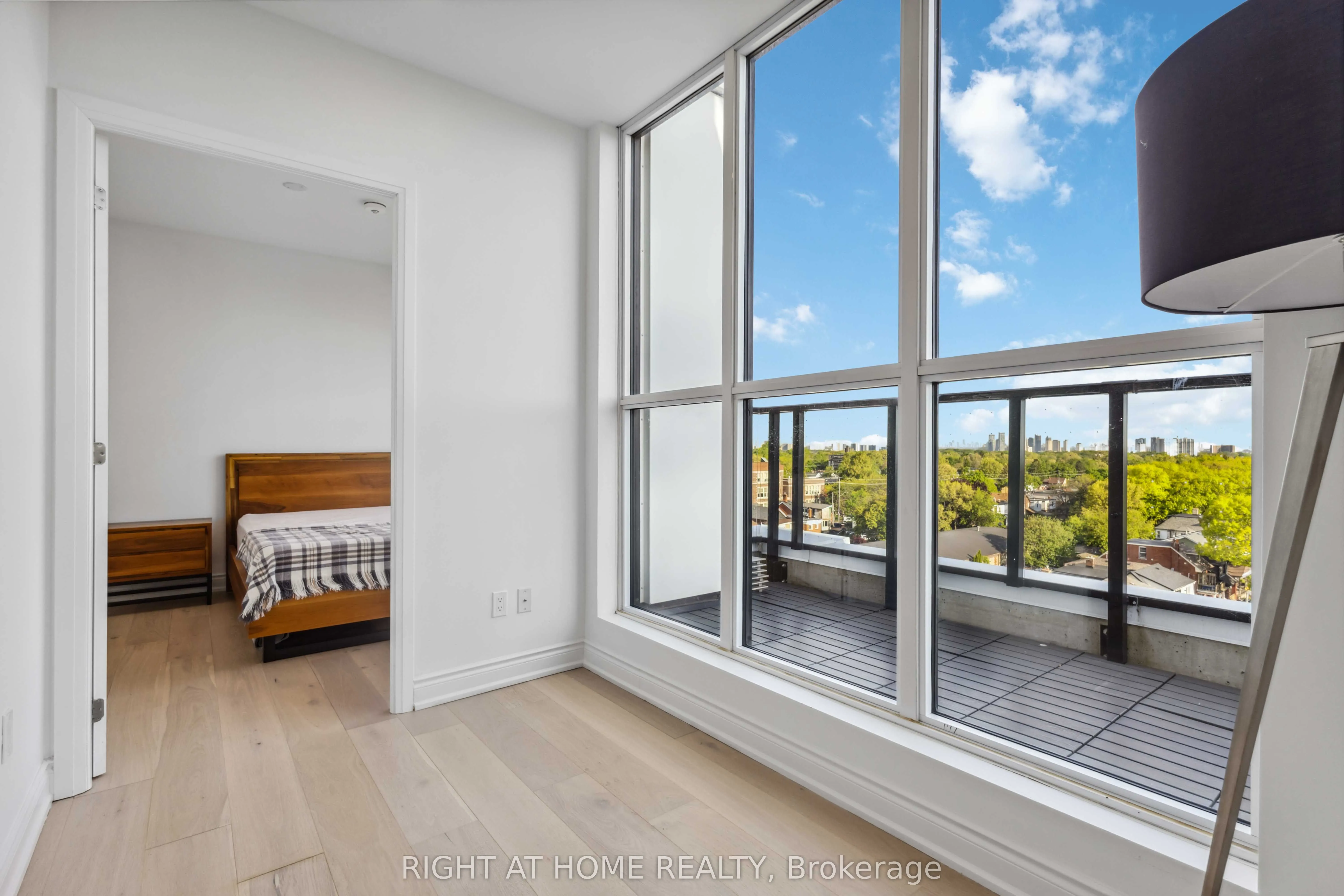 2301 Danforth Avenue, #PH801