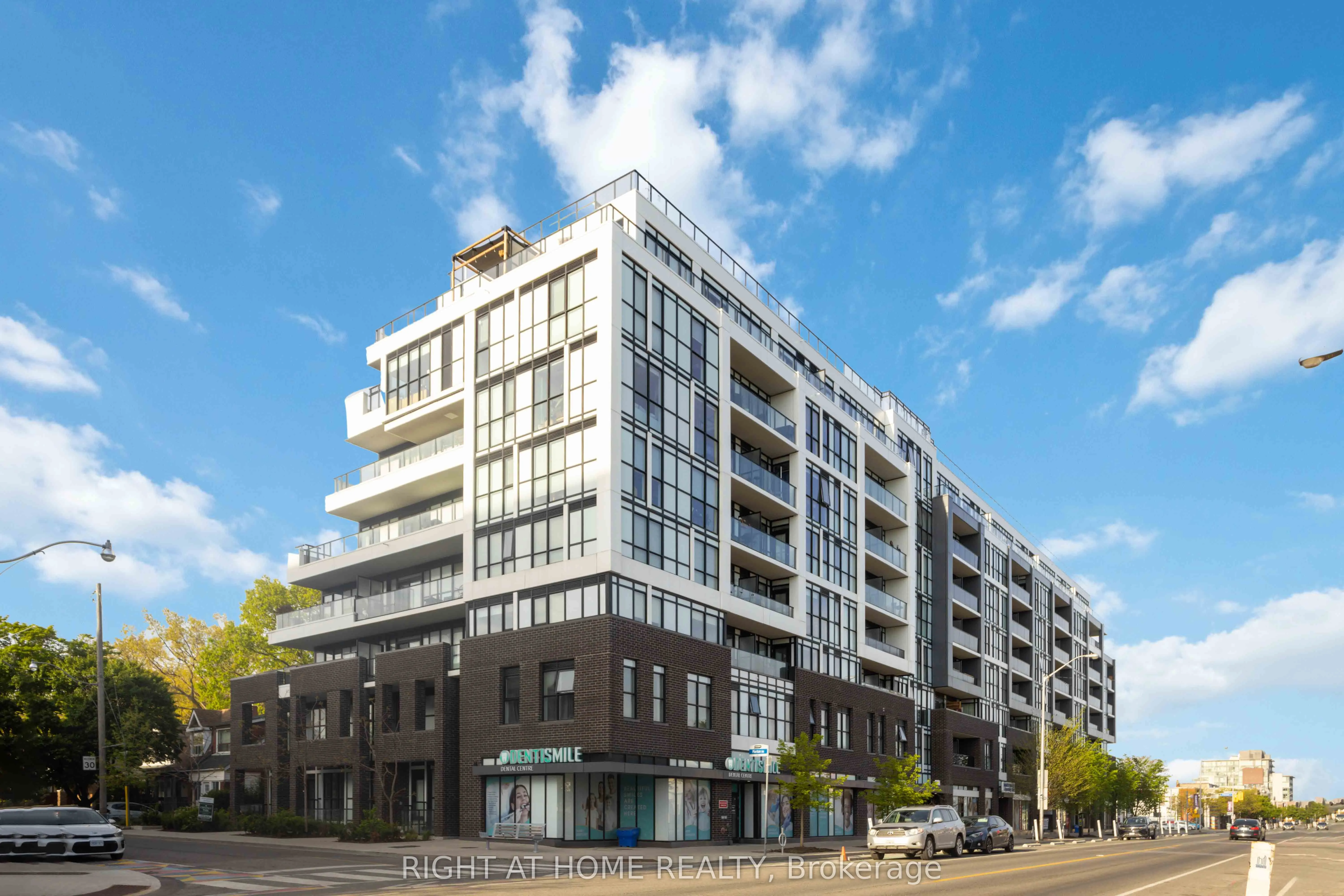 2301 Danforth Avenue, #PH801