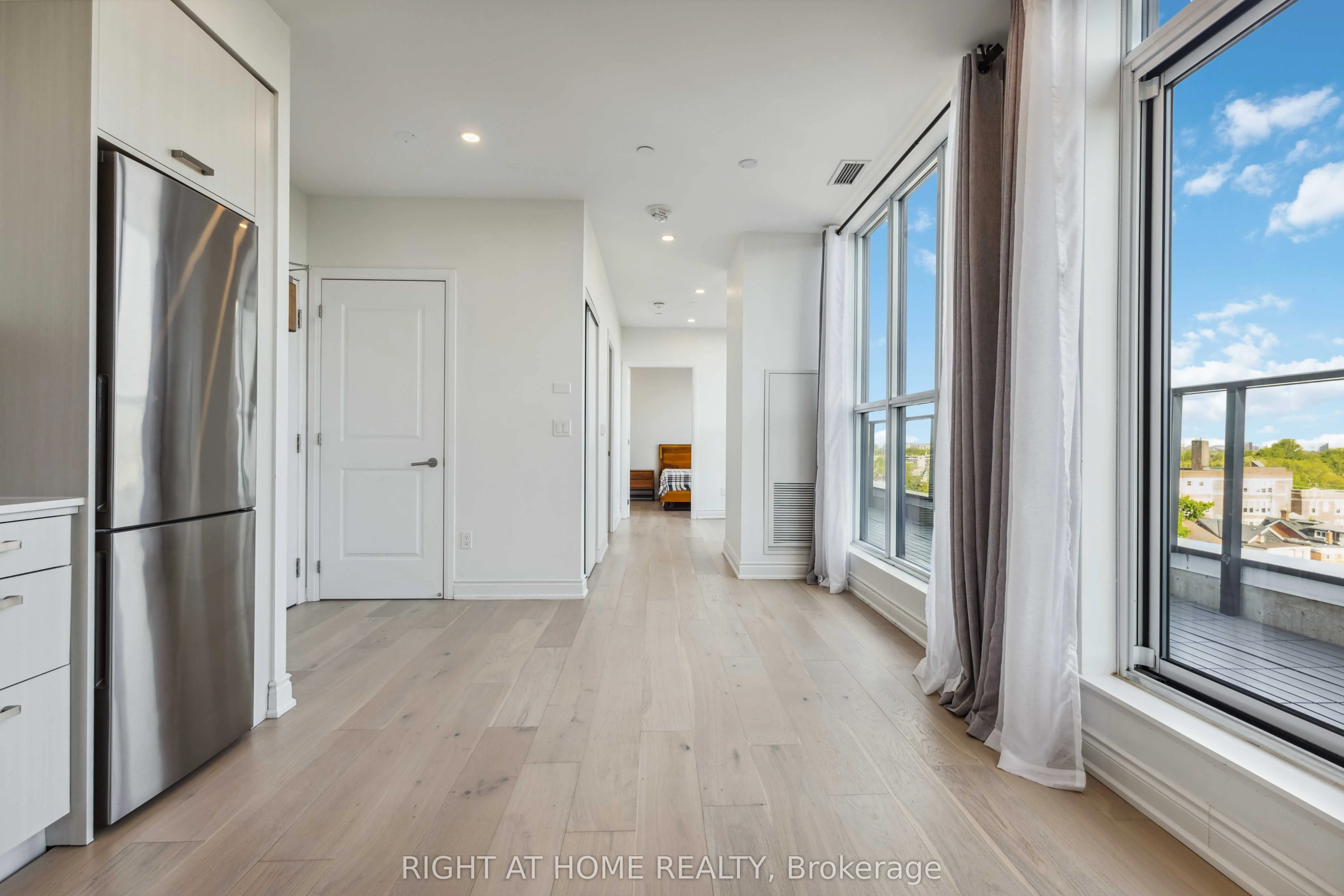 2301 Danforth Avenue, #PH801