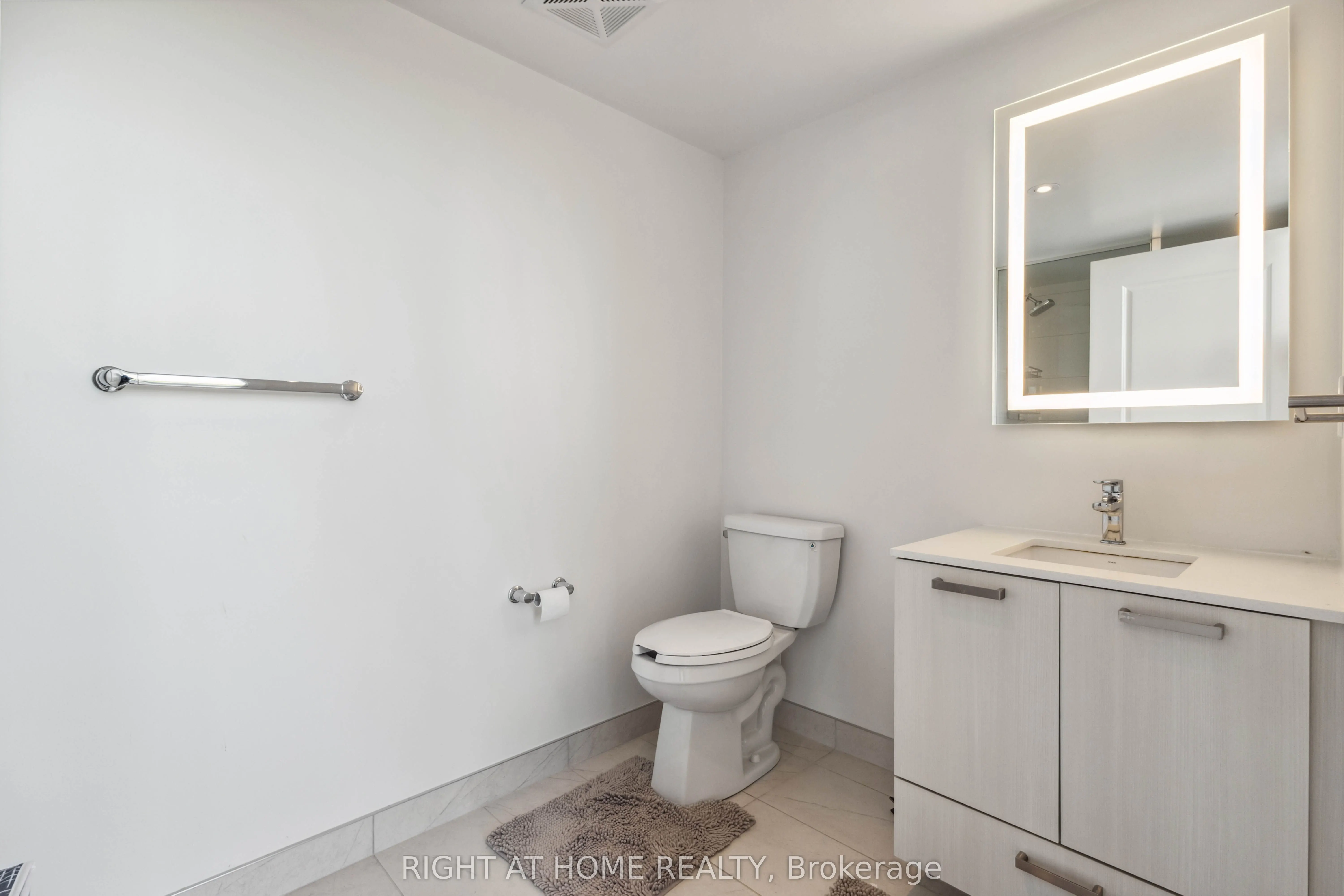 2301 Danforth Avenue, #PH801