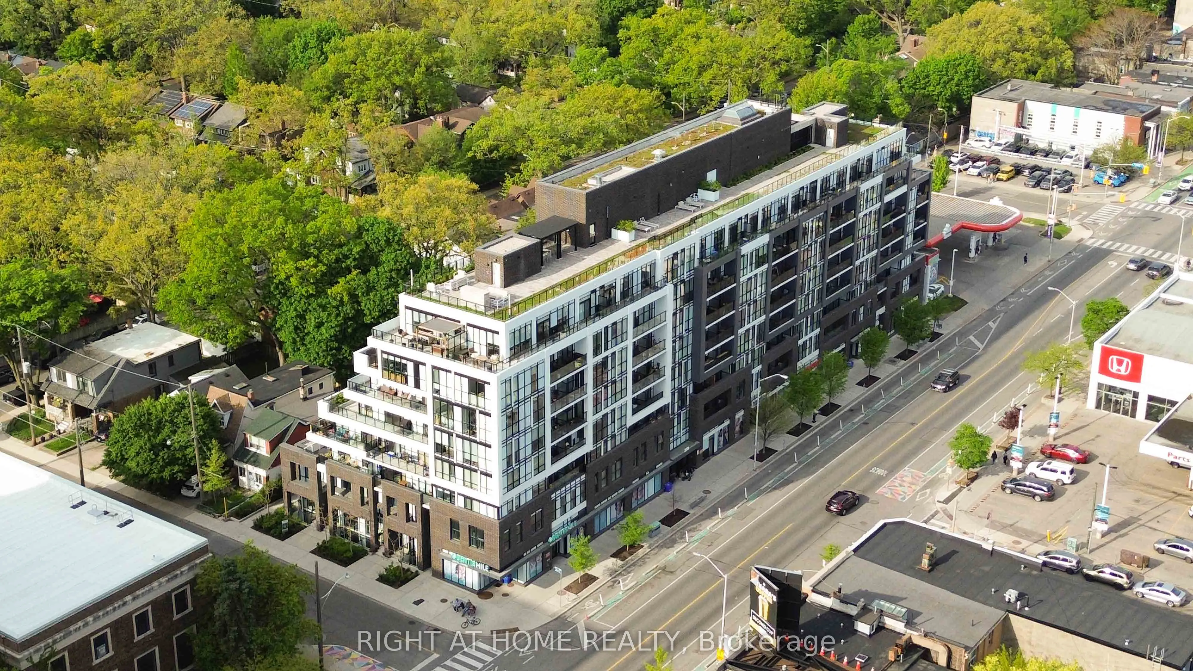 2301 Danforth Avenue, #PH801