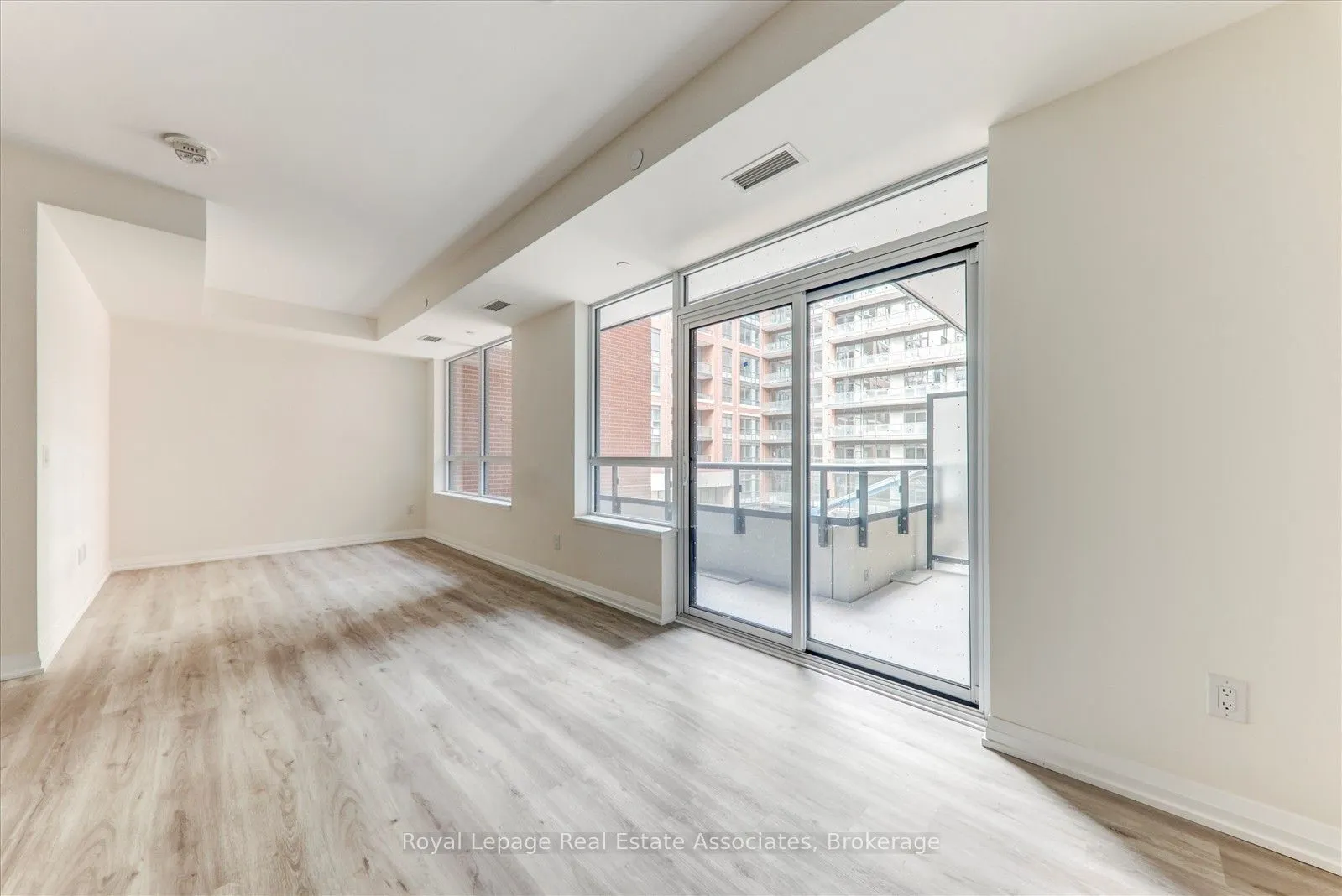 3270 Sheppard Avenue E, #328