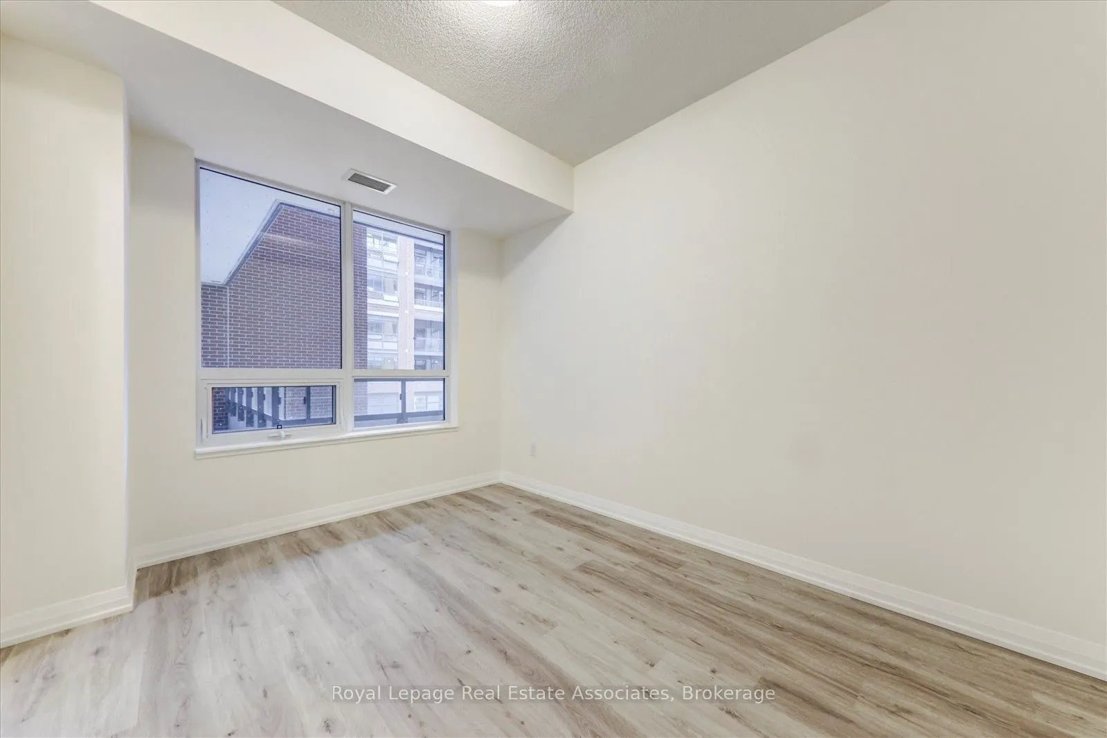 3270 Sheppard Avenue E, #328