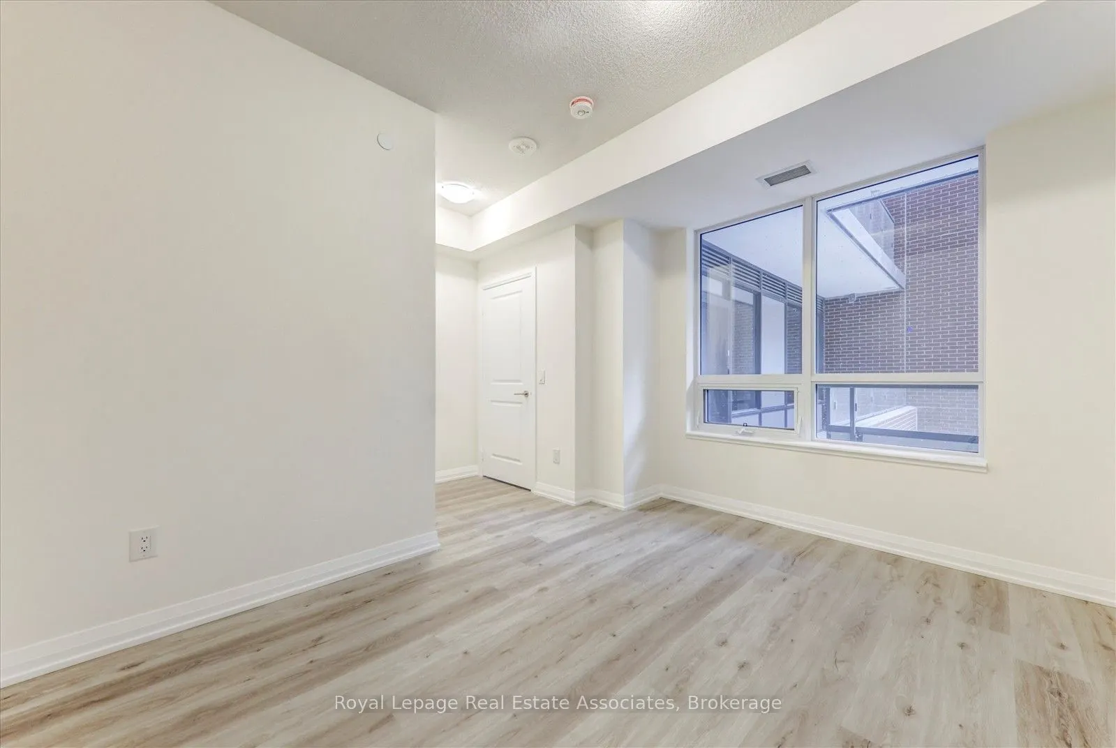 3270 Sheppard Avenue E, #328