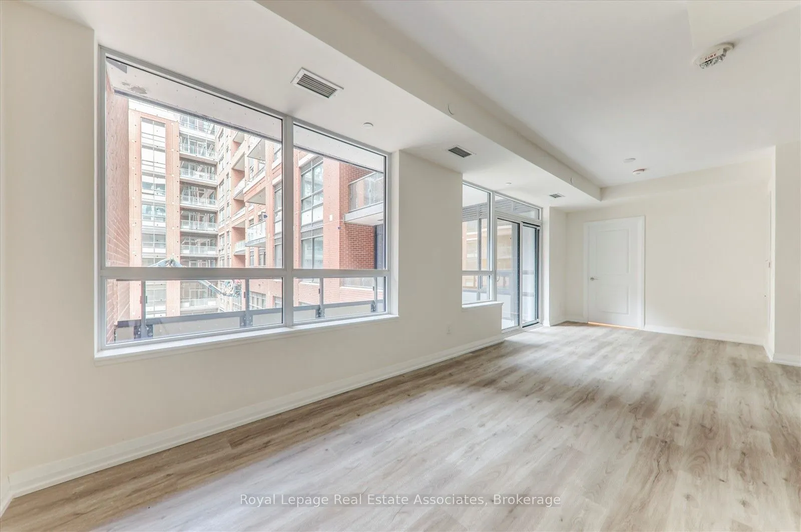3270 Sheppard Avenue E, #328