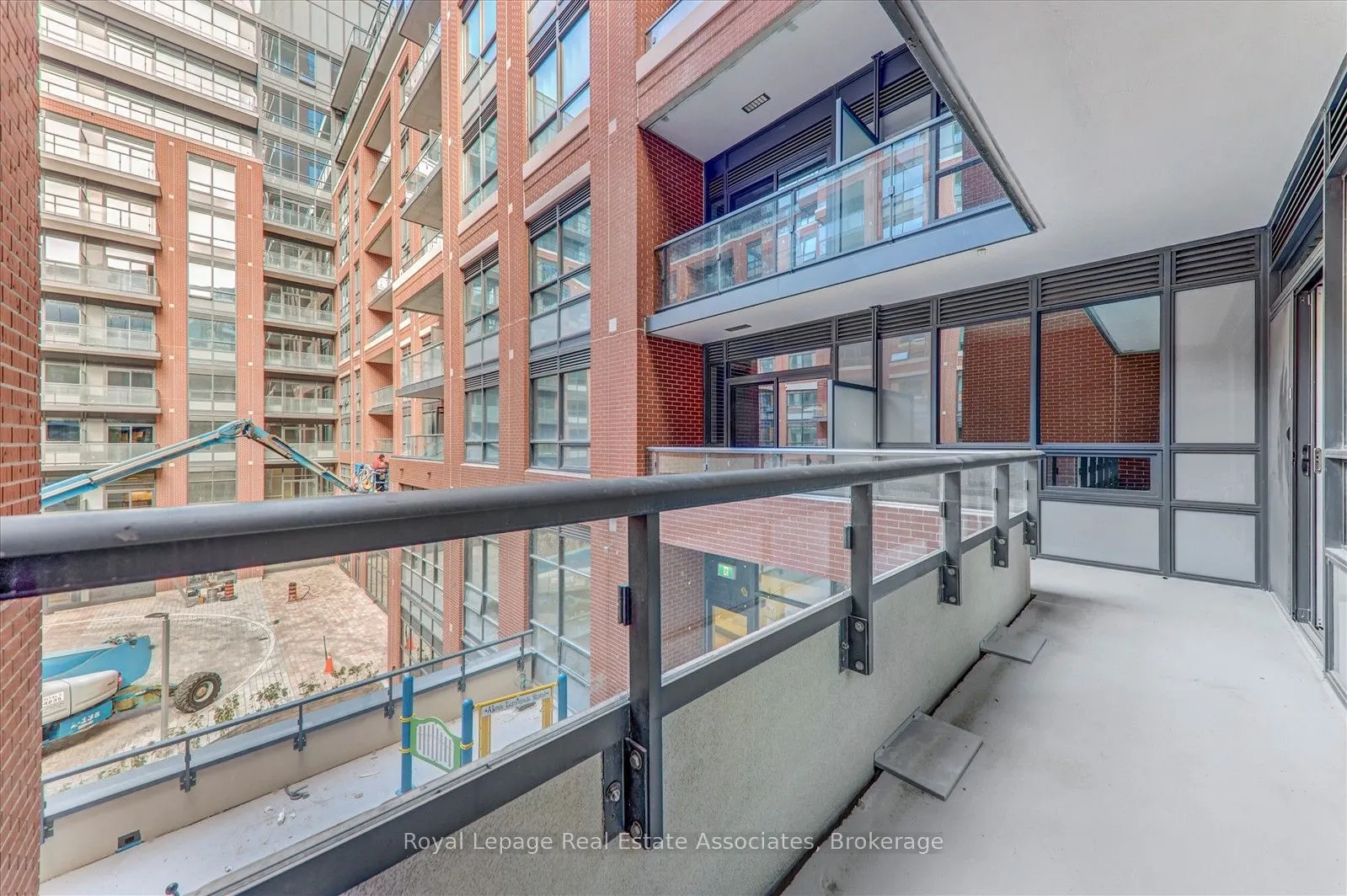 3270 Sheppard Avenue E, #328