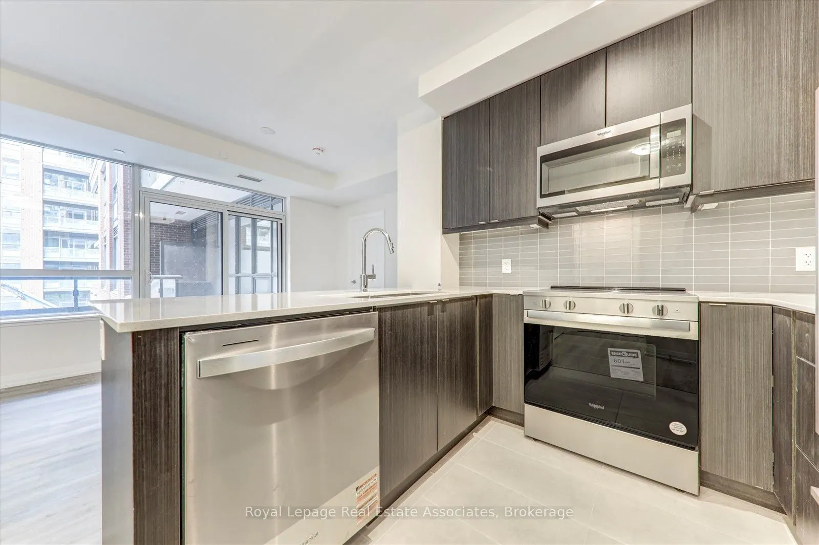 3270 Sheppard Avenue E, #328
