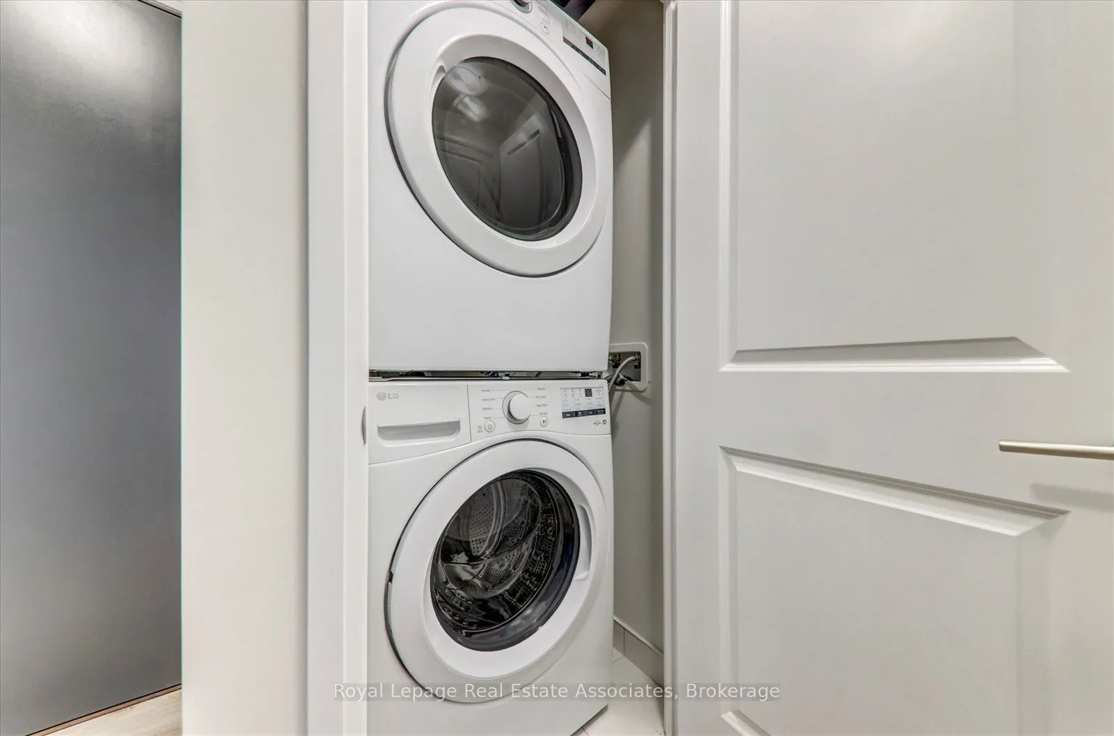 3270 Sheppard Avenue E, #328