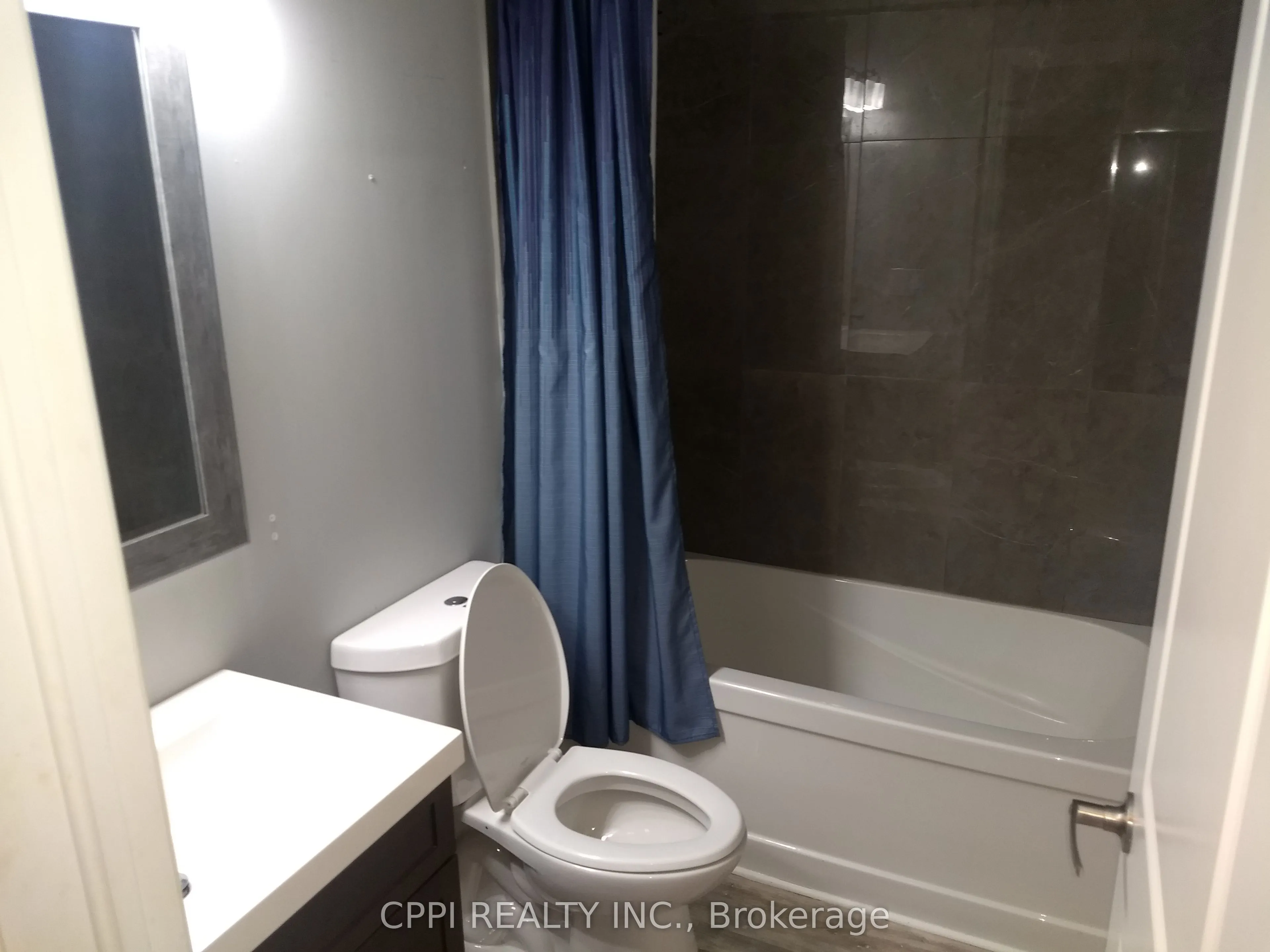 255 Tresane Street, #101