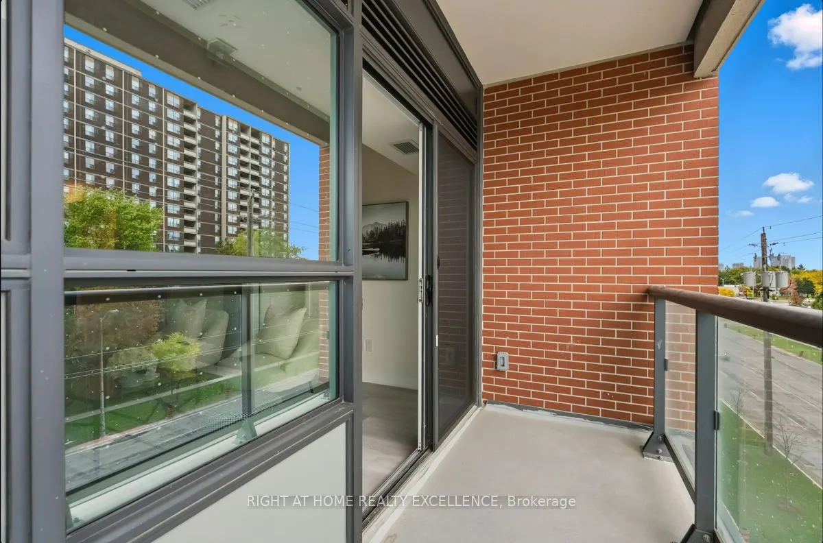 3260 SHEPPARD Avenue E, #411