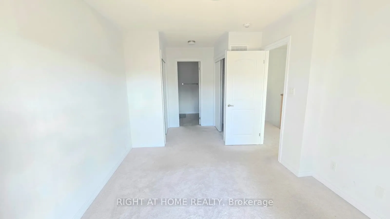 1992 Cameron Lott Crescent