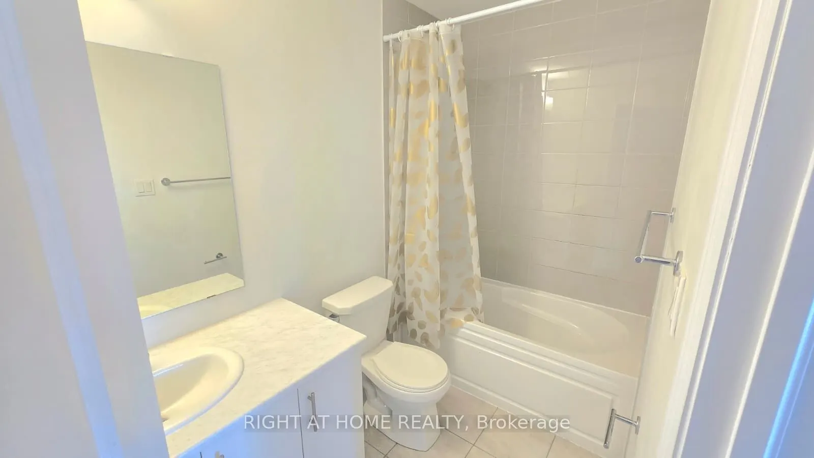 1992 Cameron Lott Crescent