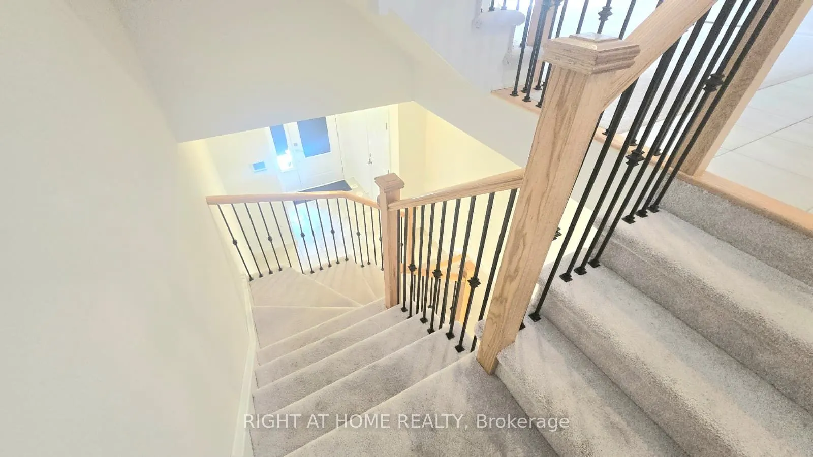 1992 Cameron Lott Crescent