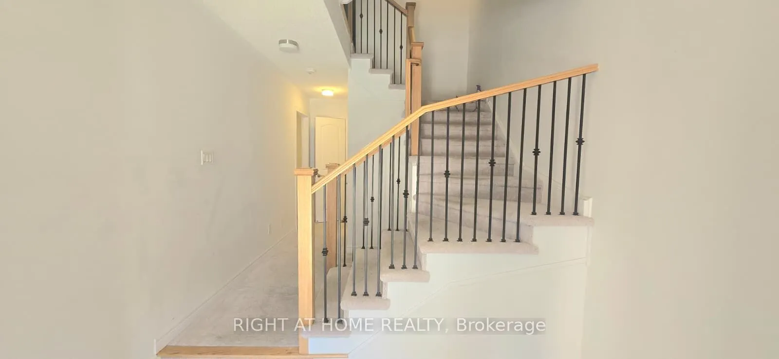 1992 Cameron Lott Crescent