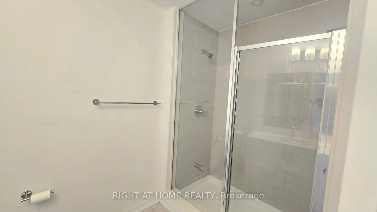 1992 Cameron Lott Crescent