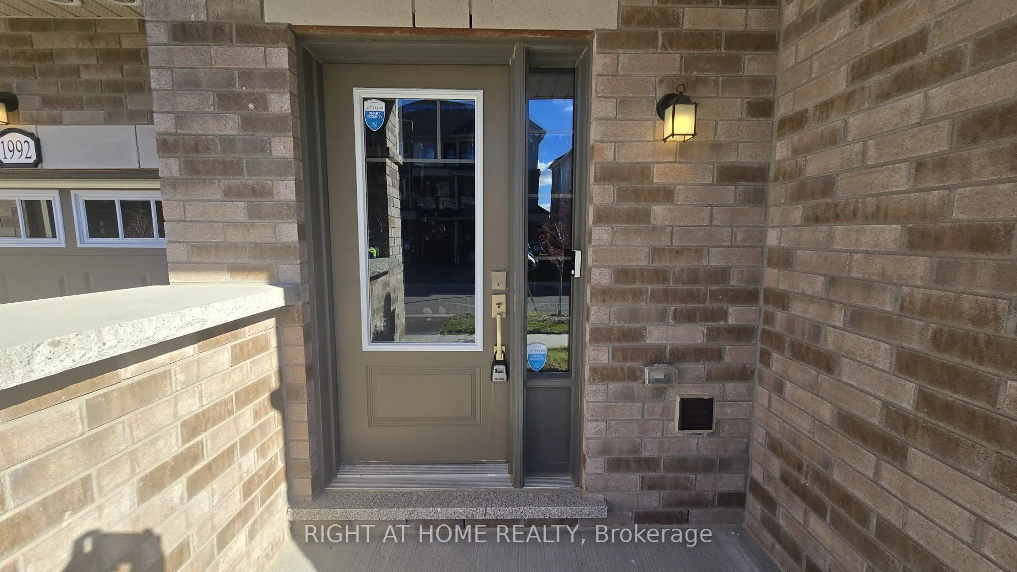 1992 Cameron Lott Crescent