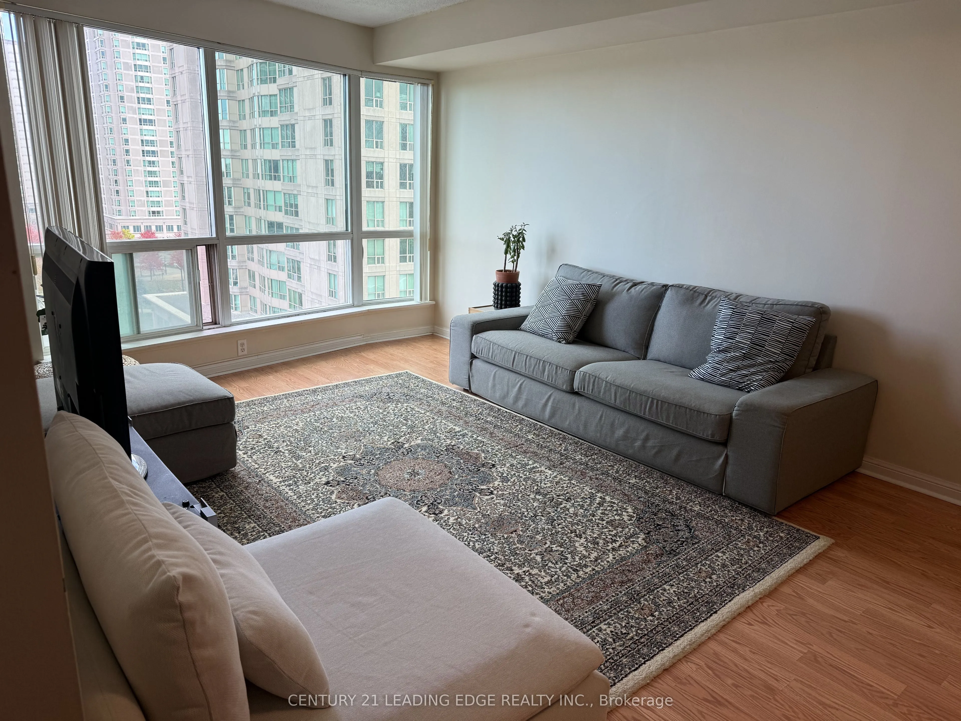 18 Lee Centre Drive, #903