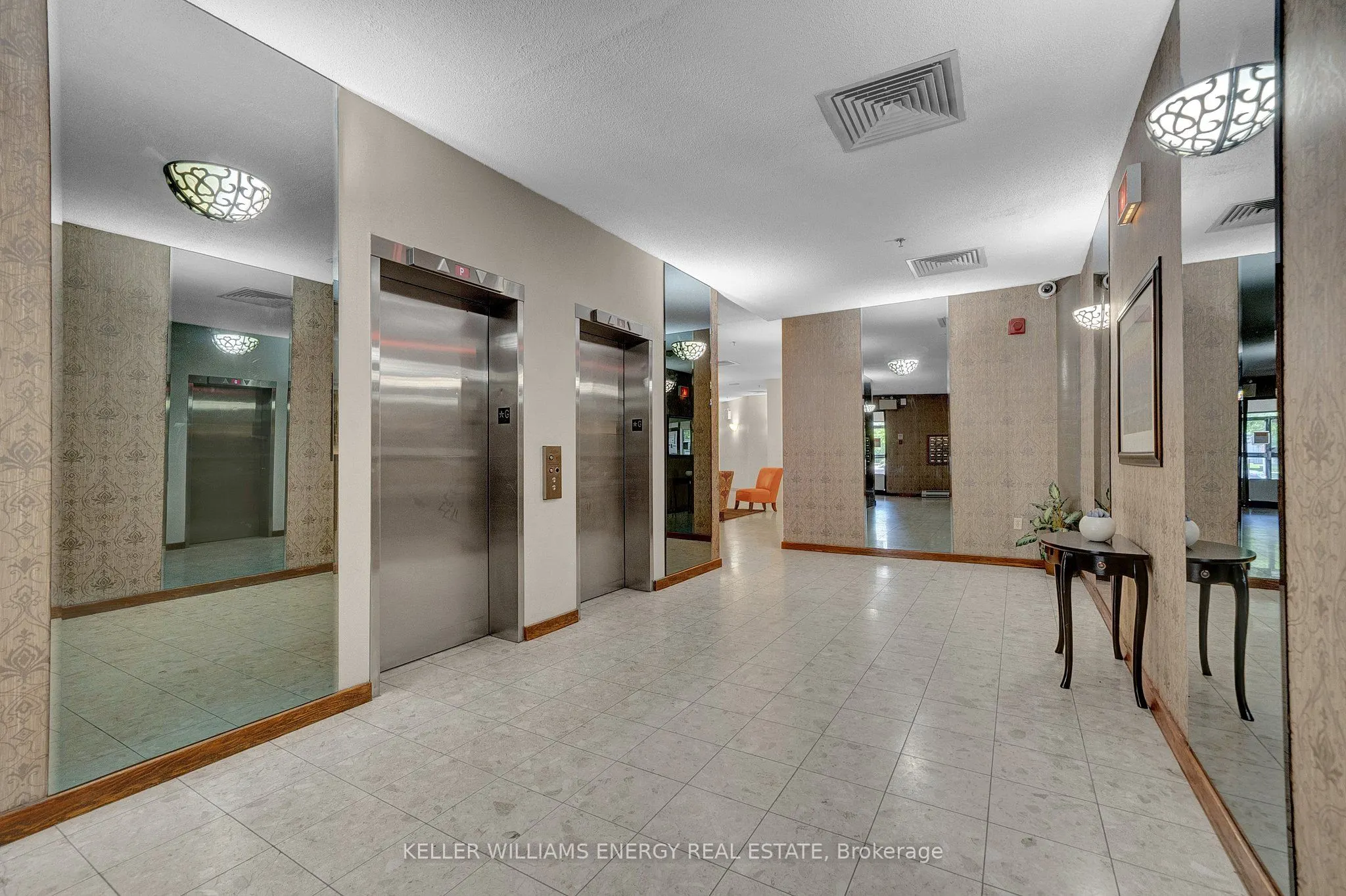 80 Athol Street E, #302