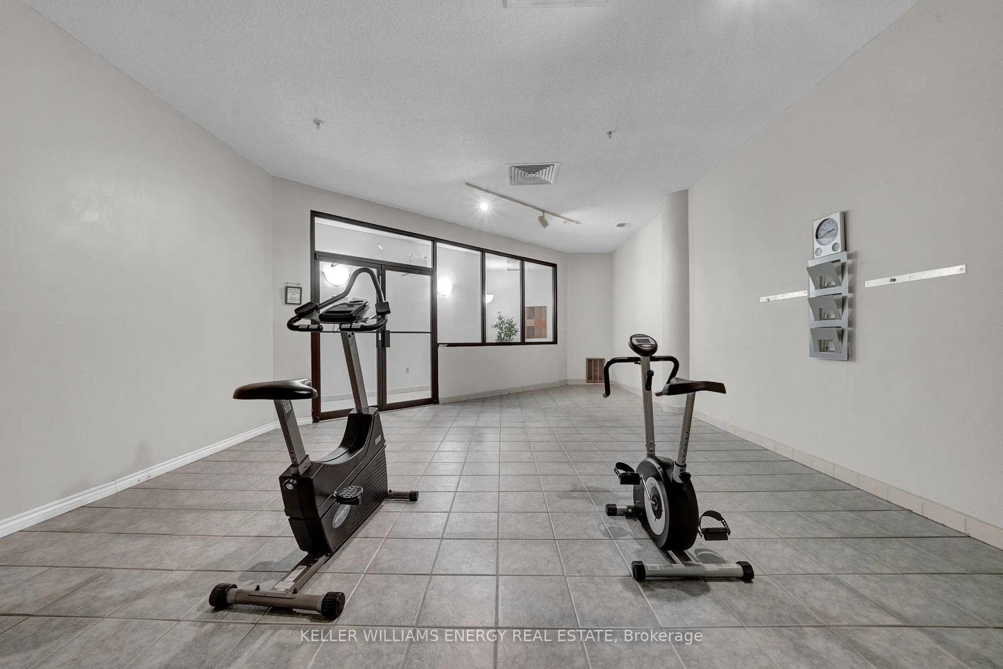 80 Athol Street E, #302