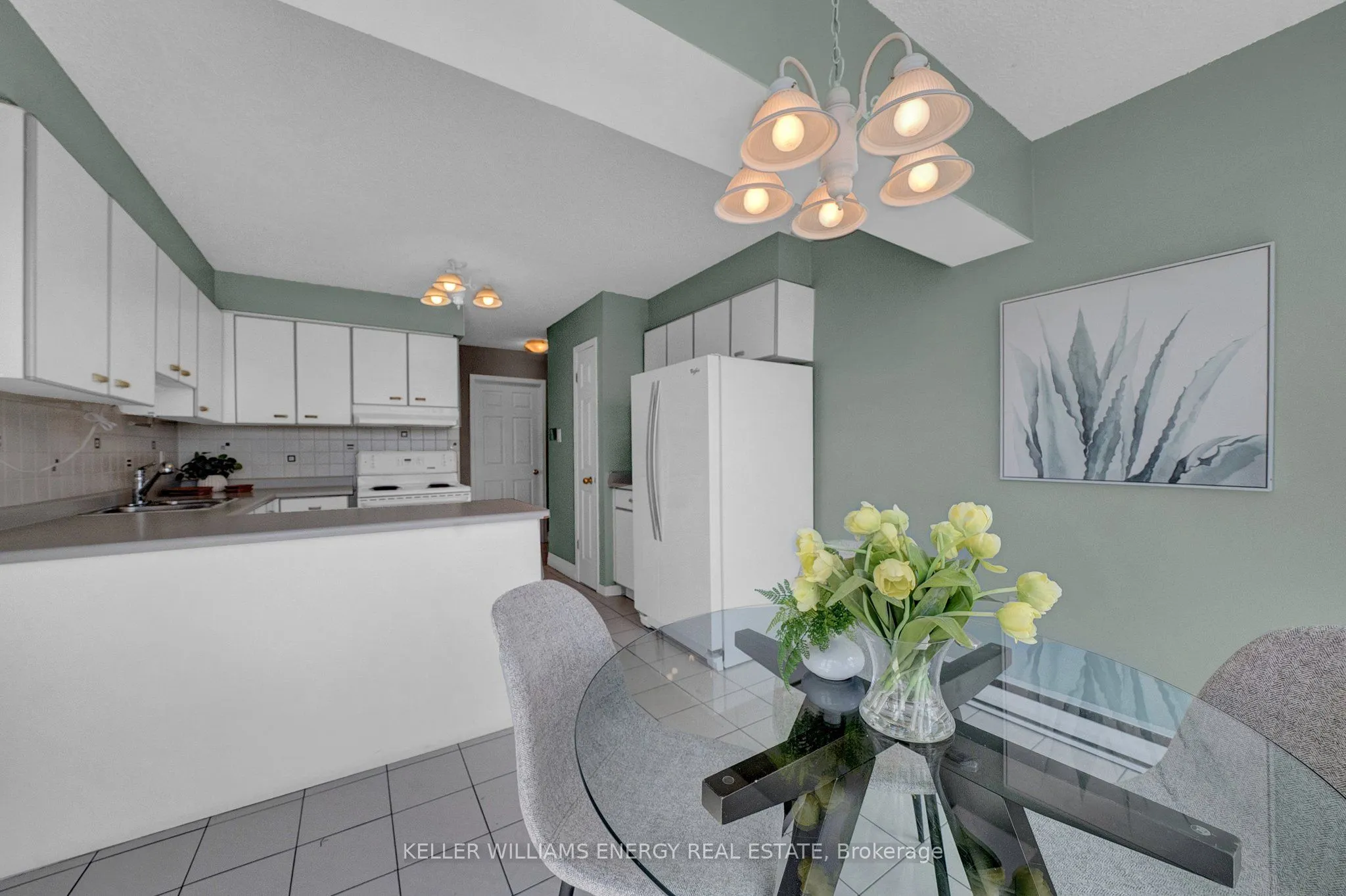 80 Athol Street E, #302