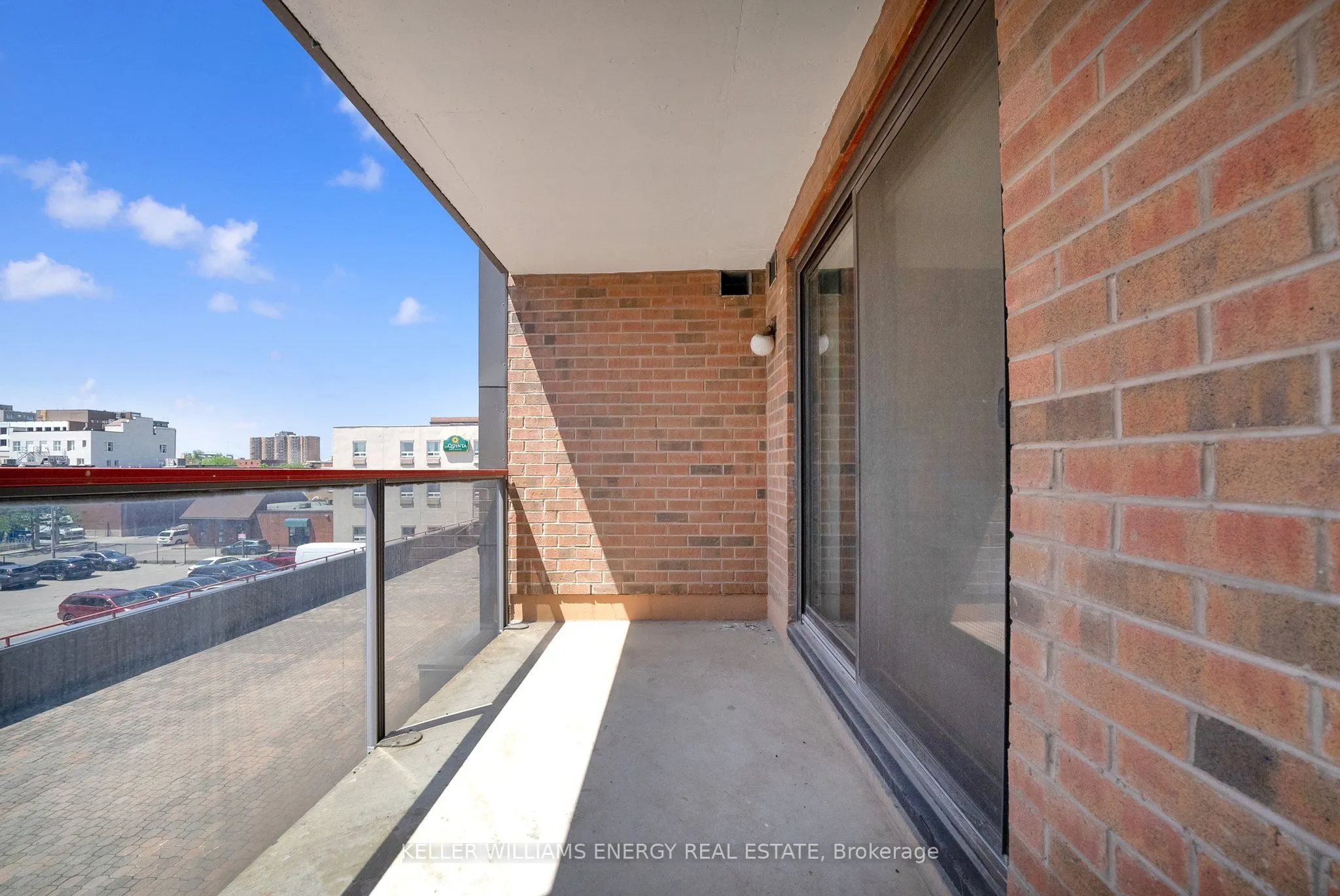 80 Athol Street E, #302